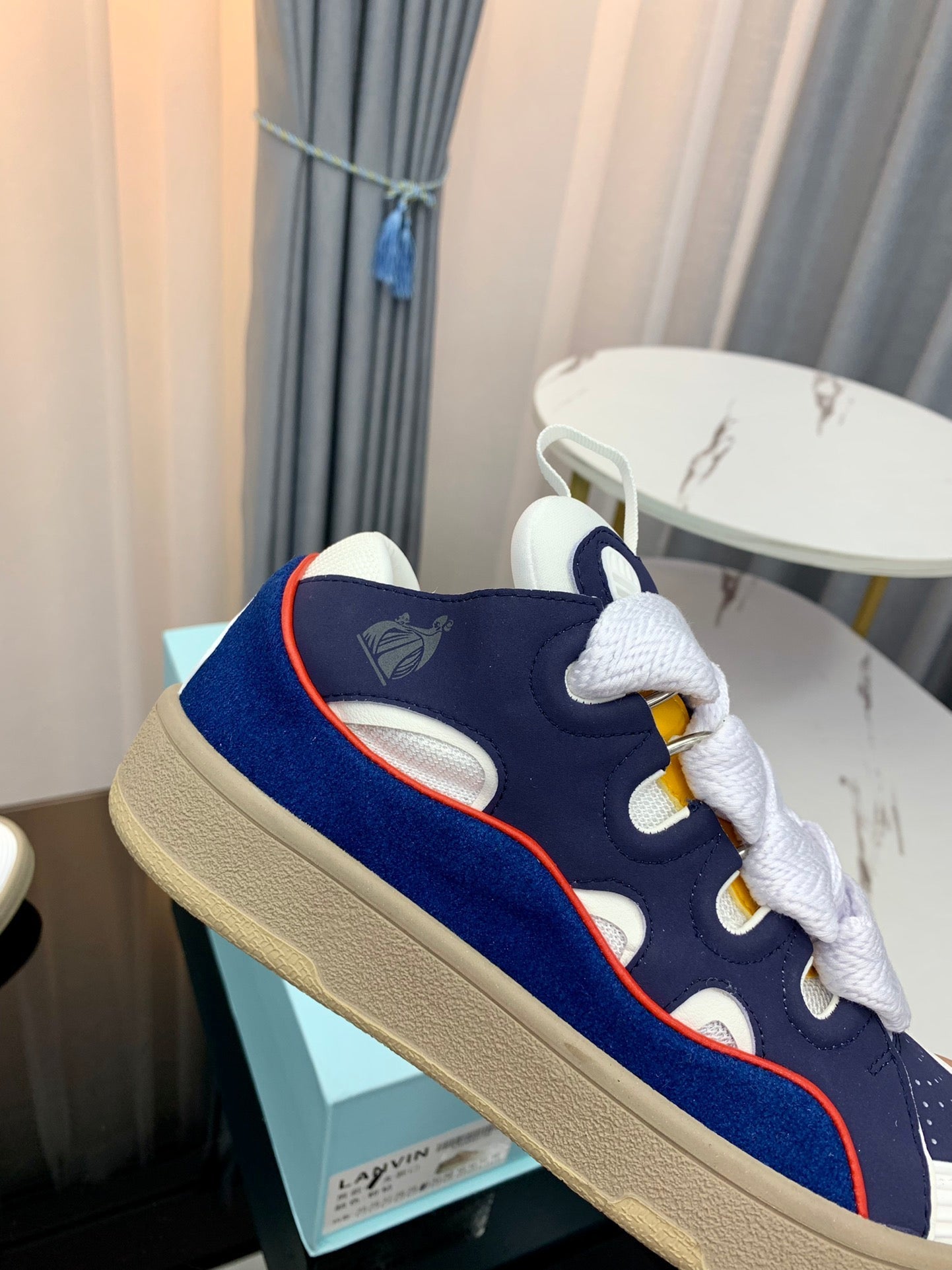 Lanvin Curb