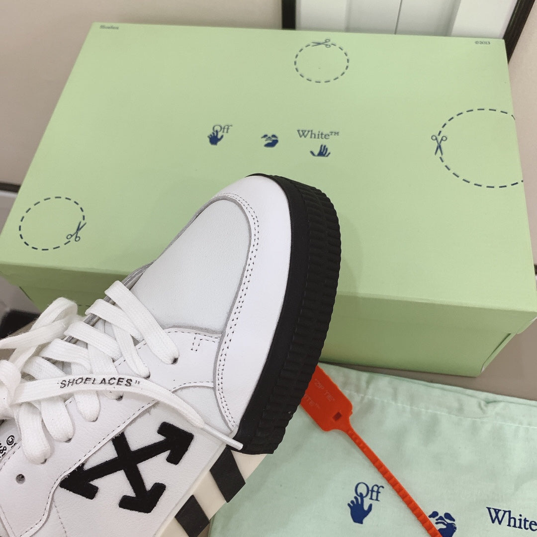 Off White Court Low