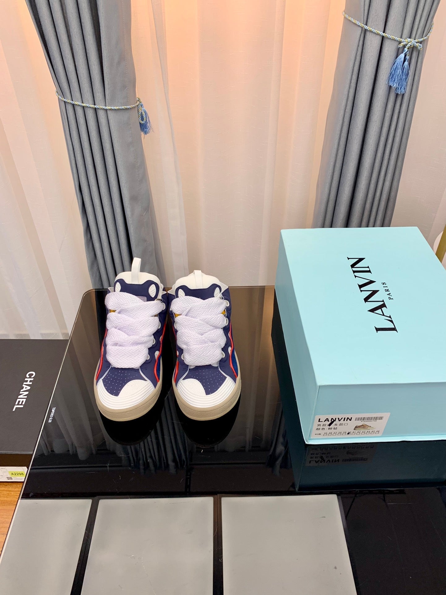 Lanvin Curb