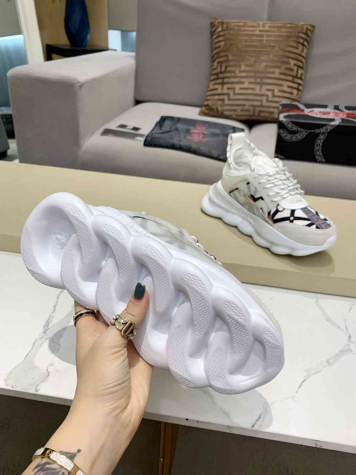 Versace Chain Reaction