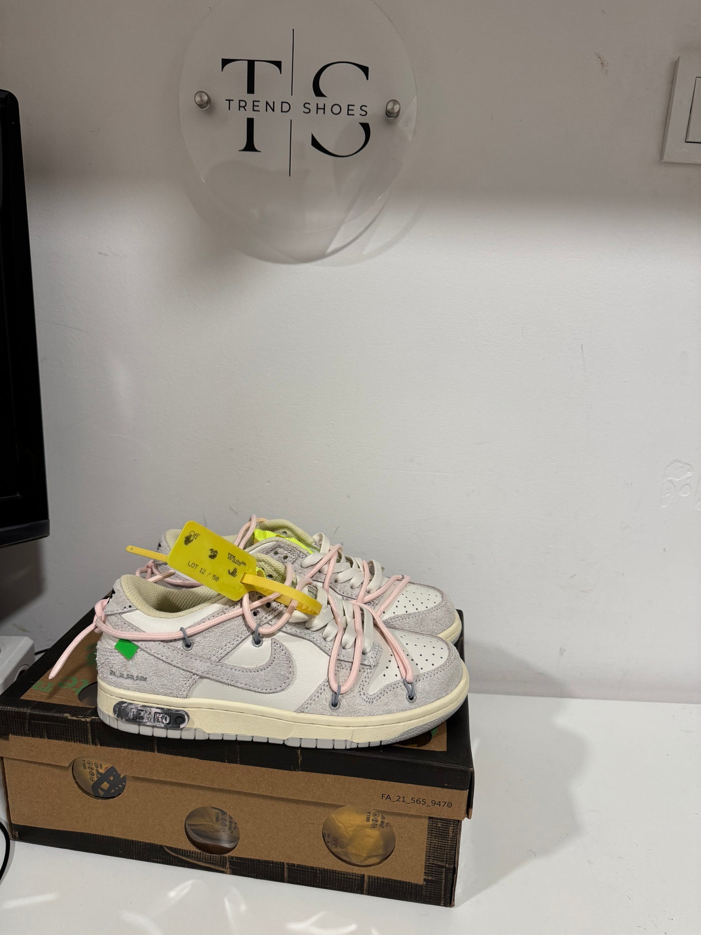 (Odmah Dostupno) Off White Dunk Lot 12 Broj 38