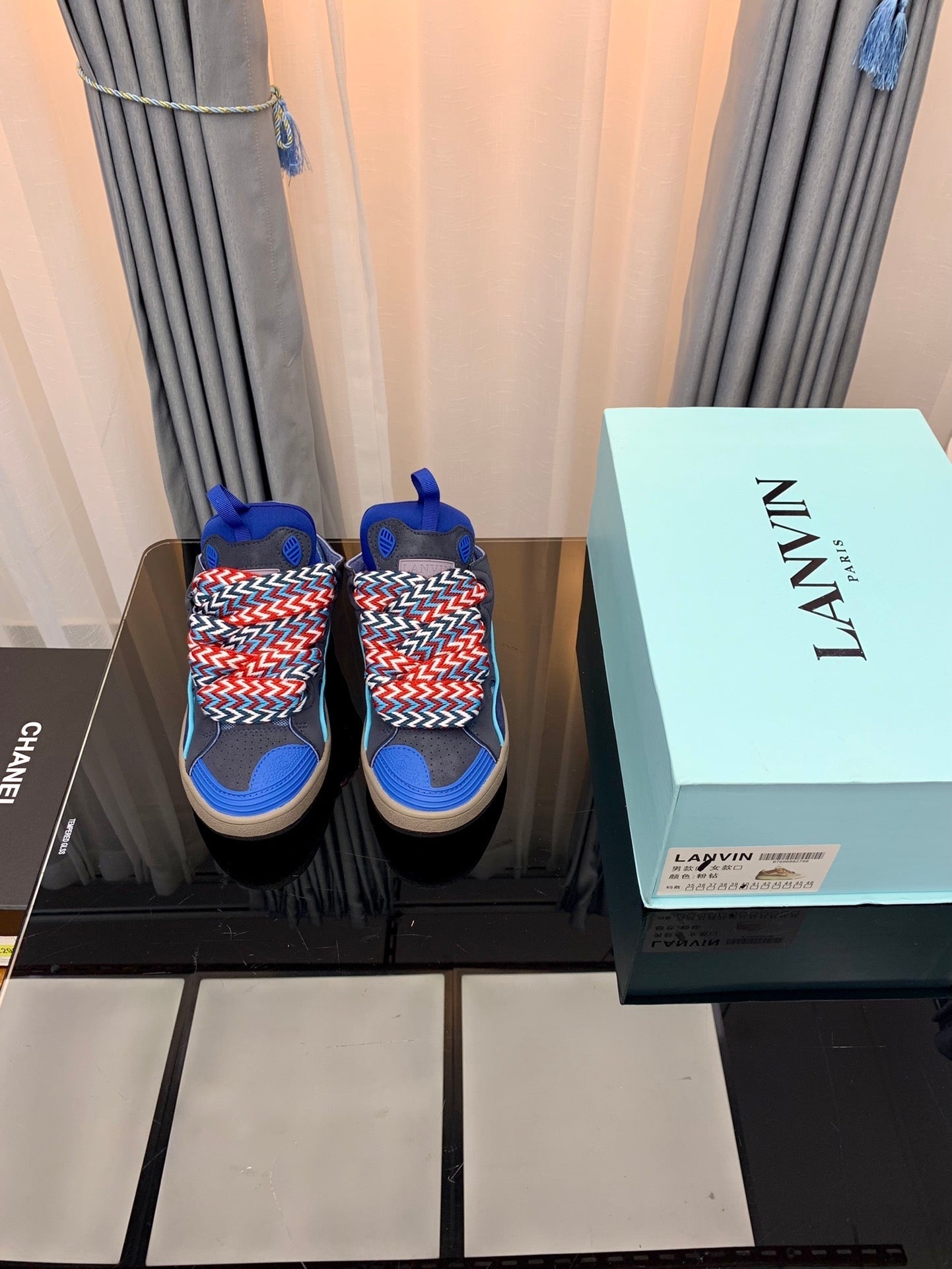 Lanvin Curb