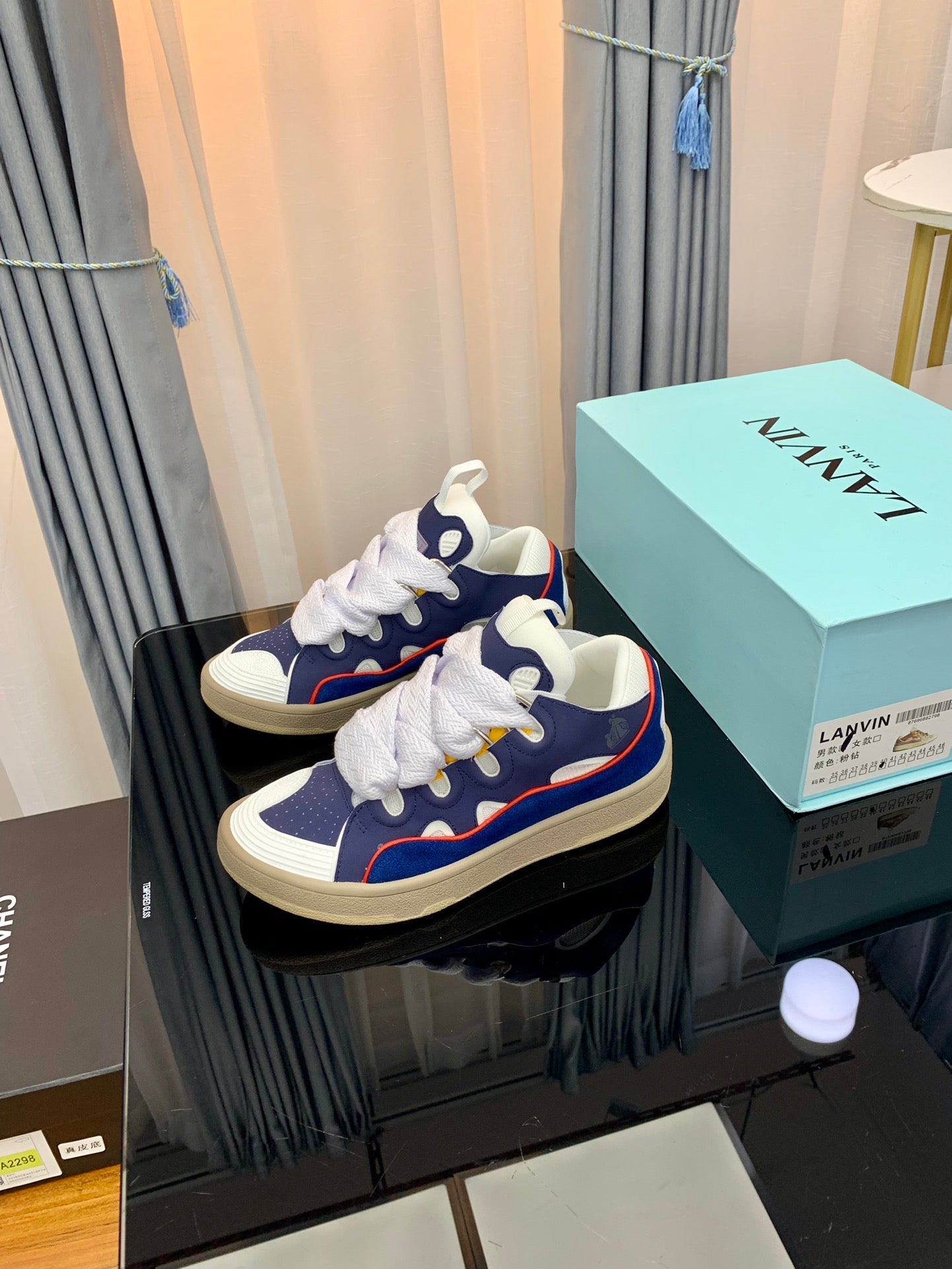 Lanvin Curb