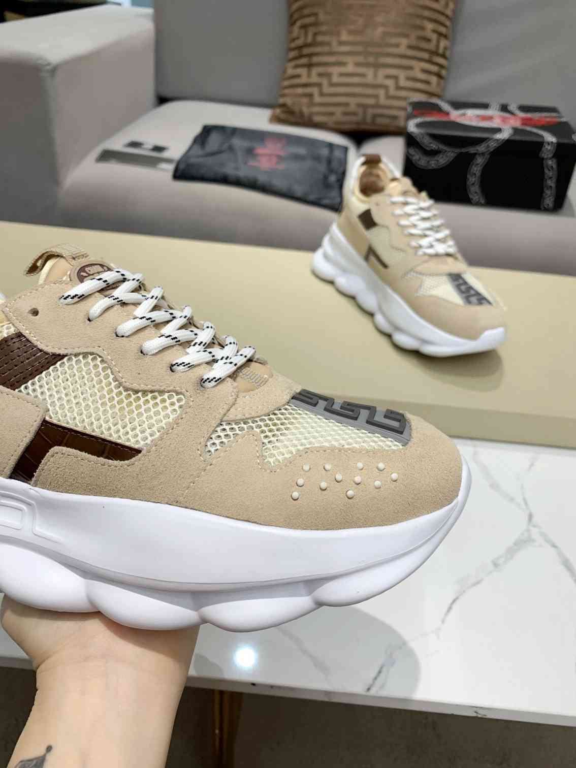 Versace Chain Reaction