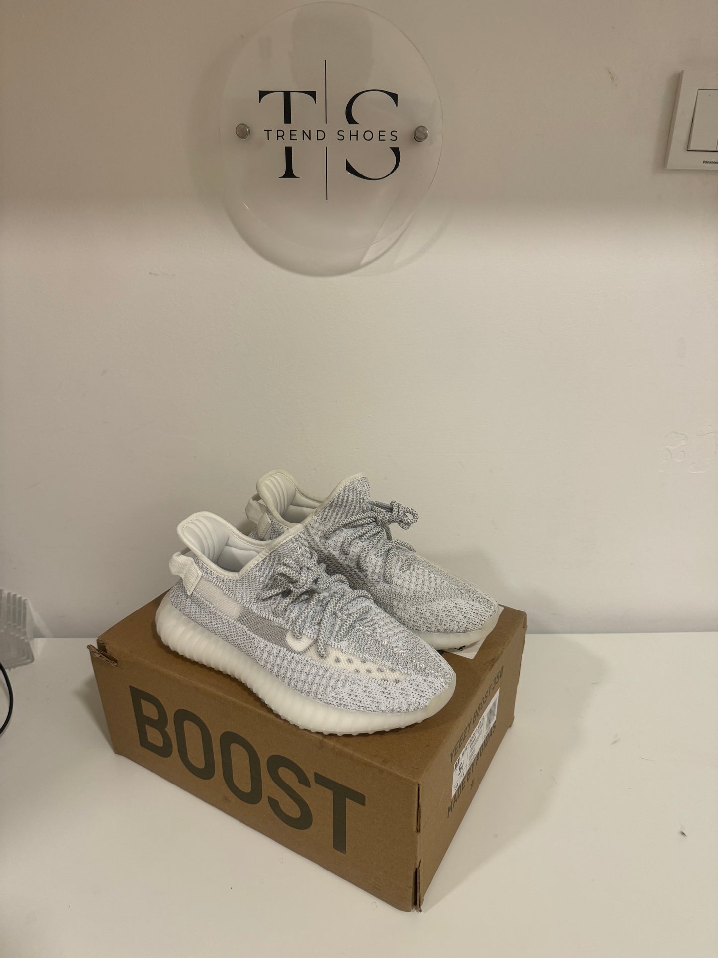 (Odmah Dostupno) Yeezy Static Broj 37