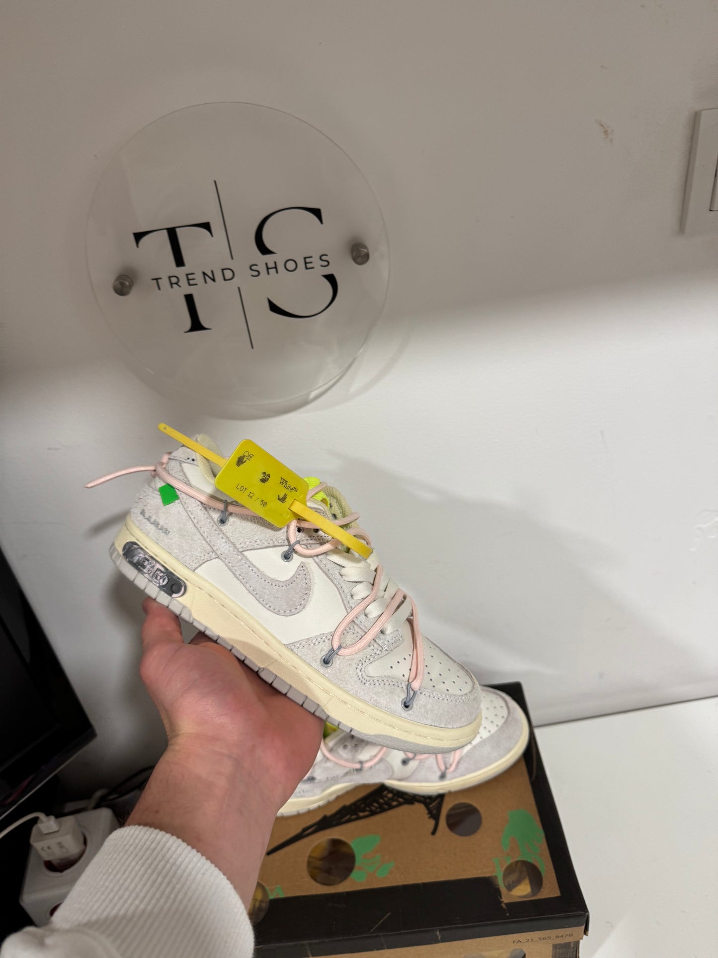 (Odmah Dostupno) Off White Dunk Lot 12 Broj 38