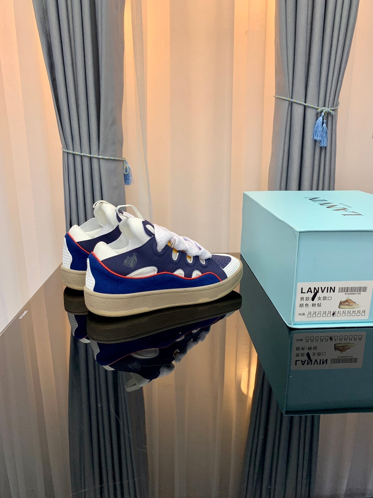 Lanvin Curb