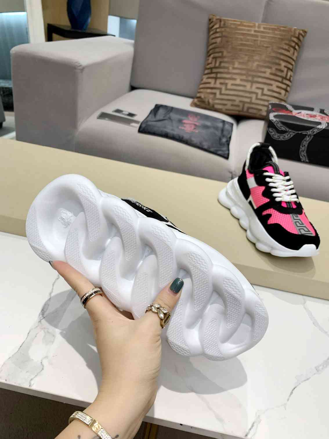 Versace Chain Reaction