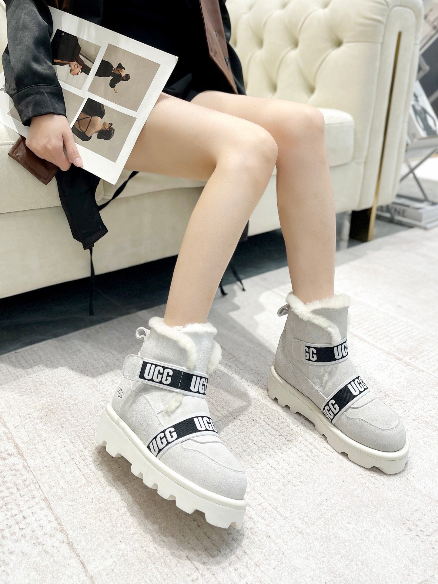 UGG