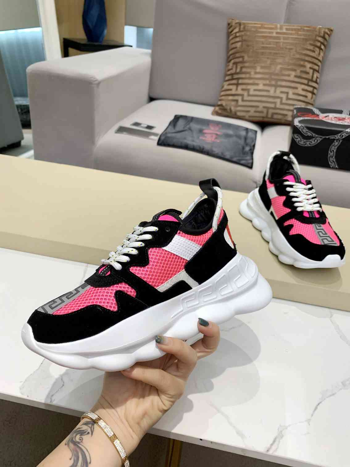 Versace Chain Reaction