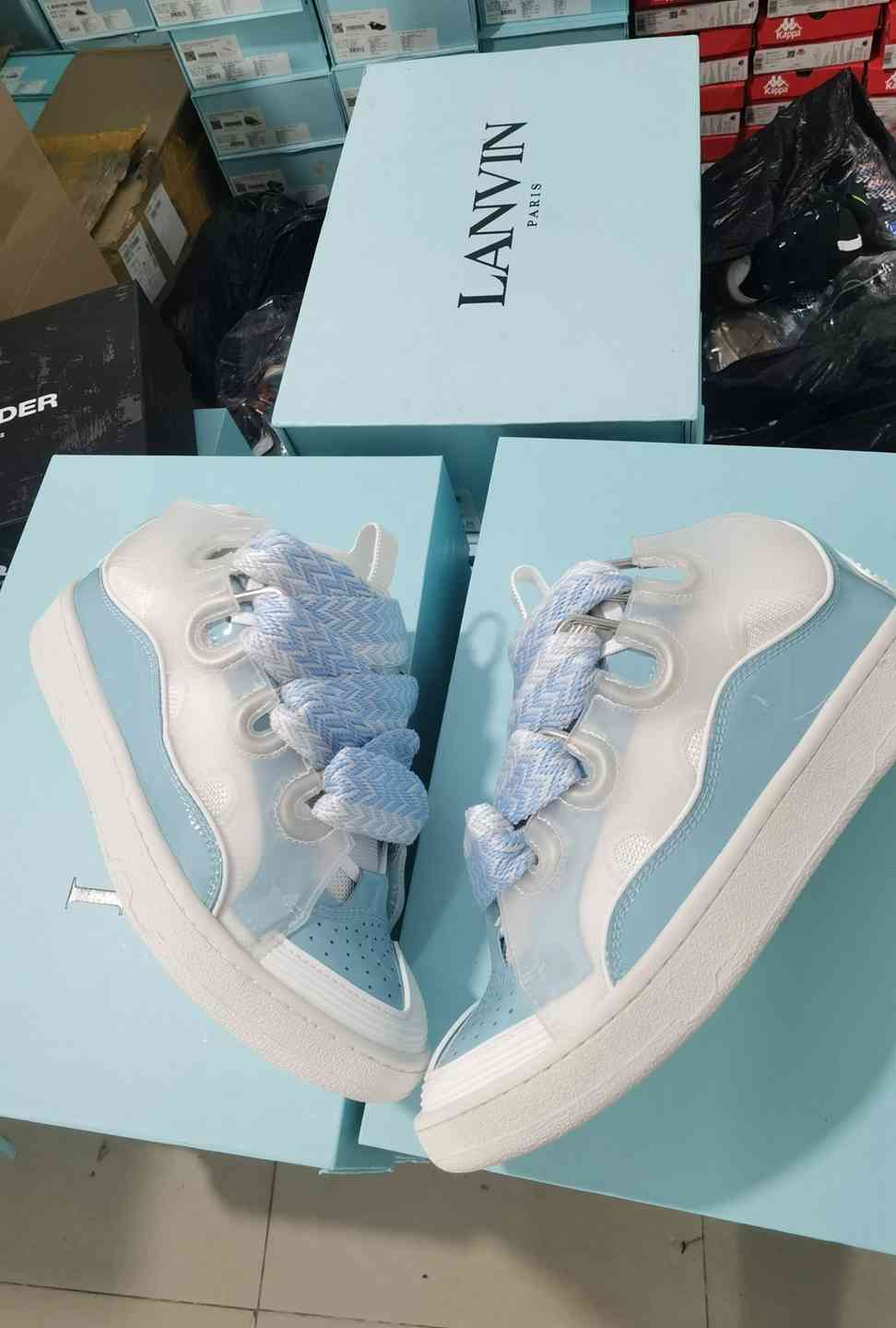 Lanvin Curb