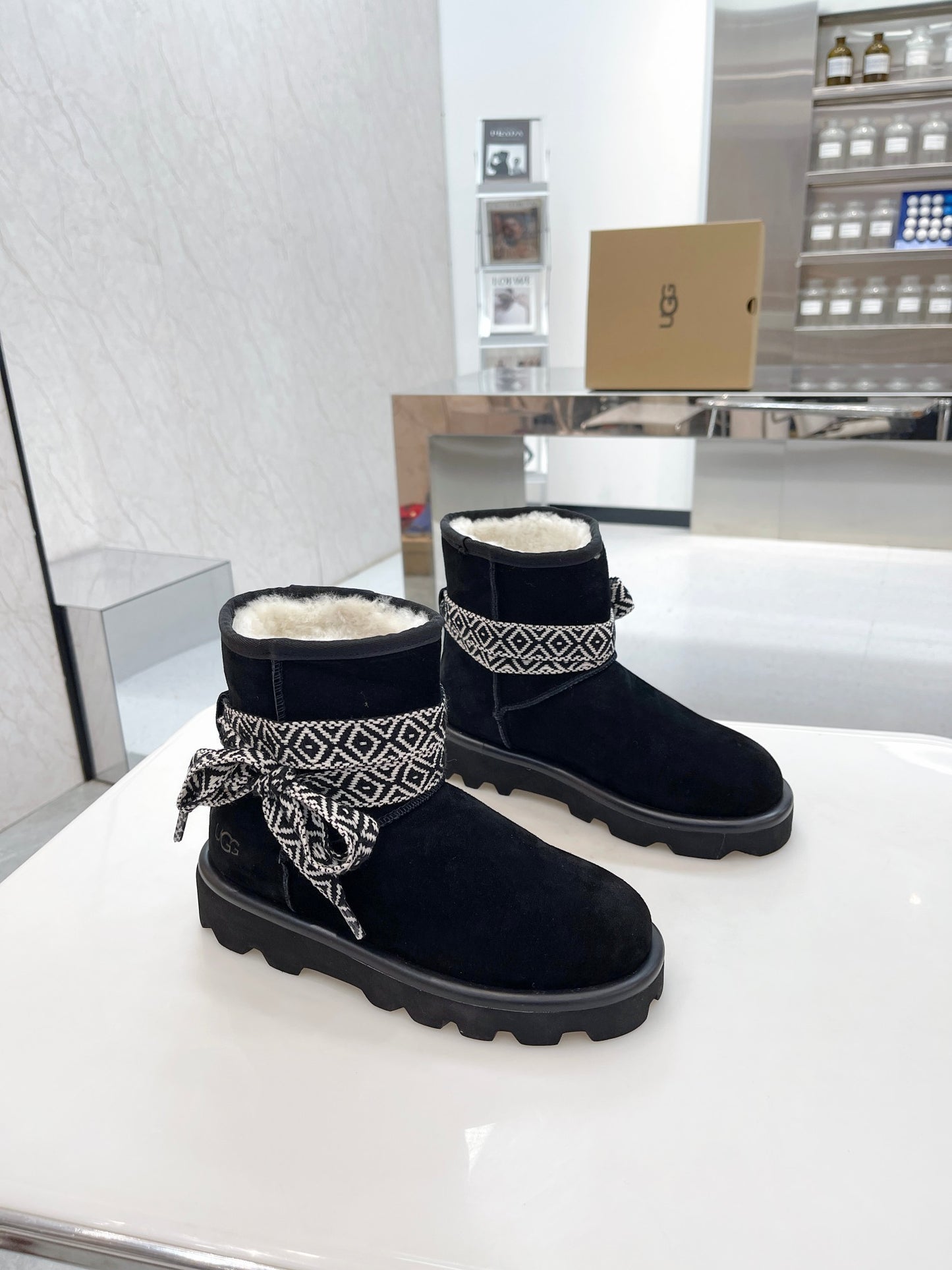 Ugg classic mini