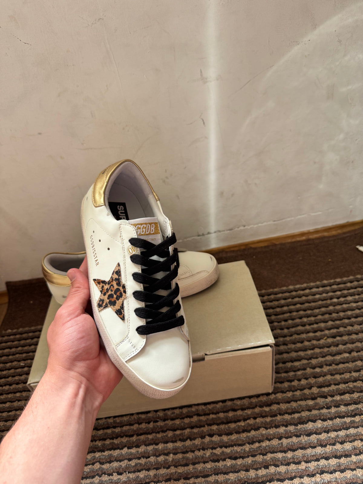 Golden Goose Broj 40(Odmah dostupno)