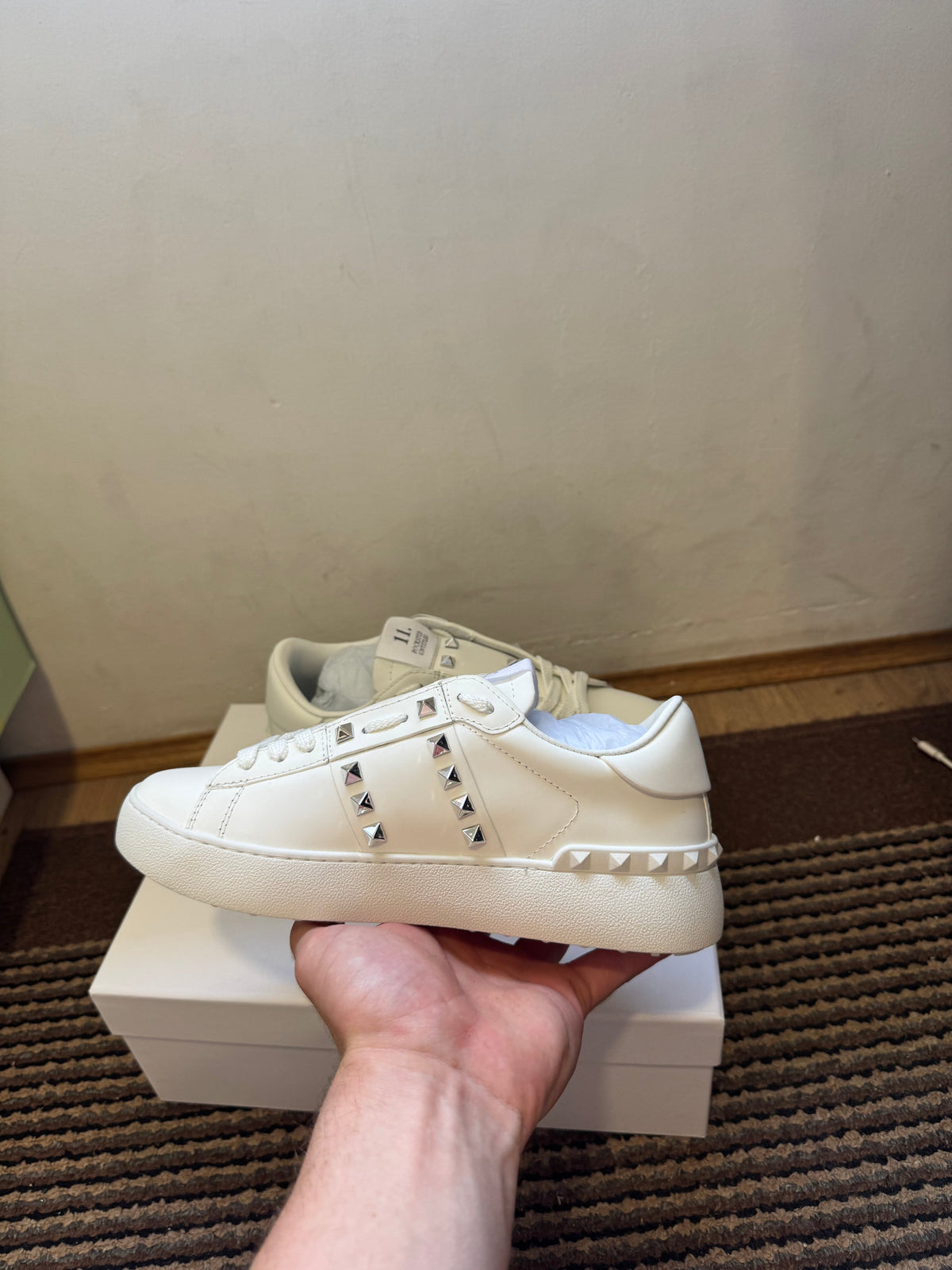 Valentino Broj 44(Odmah dostupno)