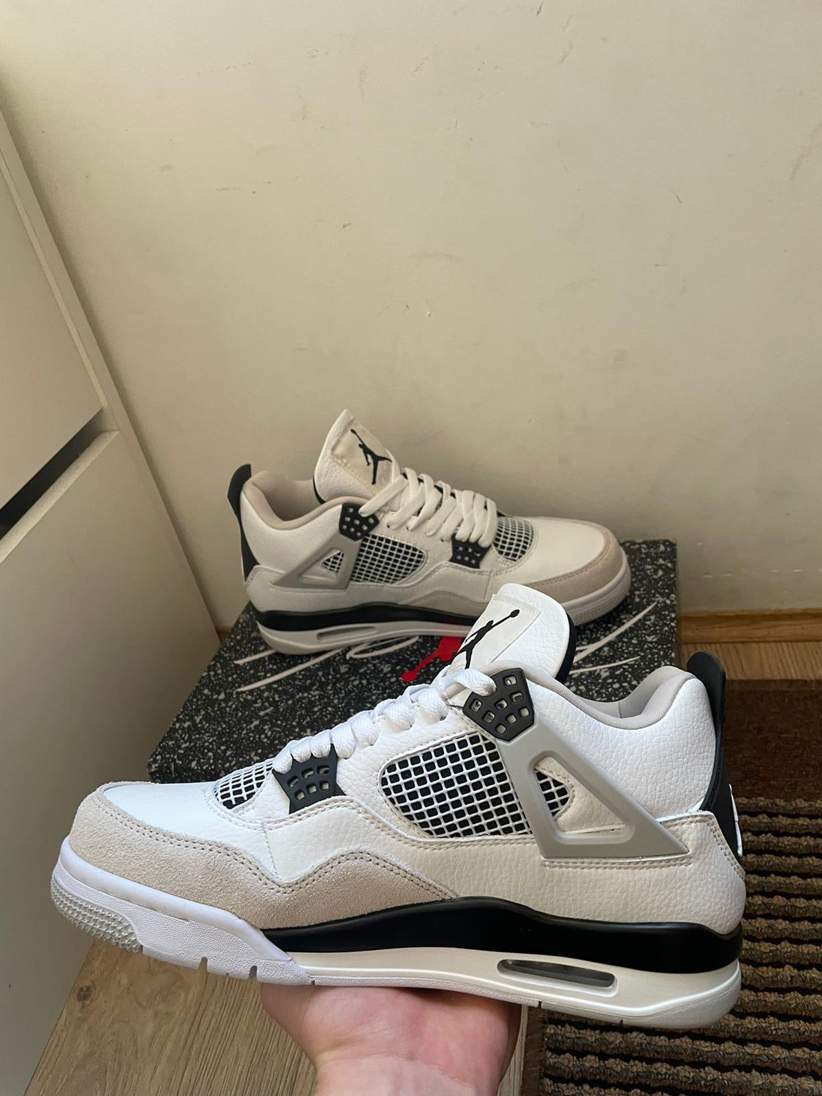Jordan 4 Military black Broj 44(Odmah dostupno)