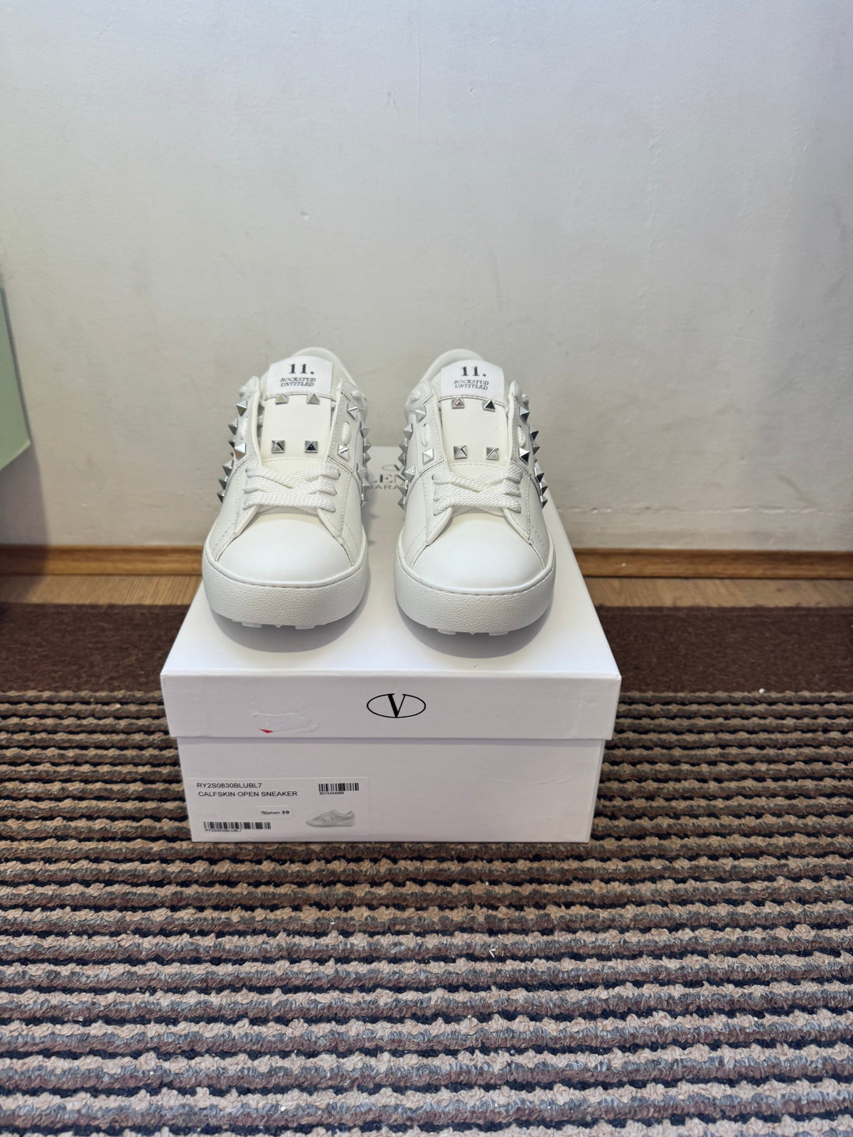 Valentino Broj 44(Odmah dostupno)