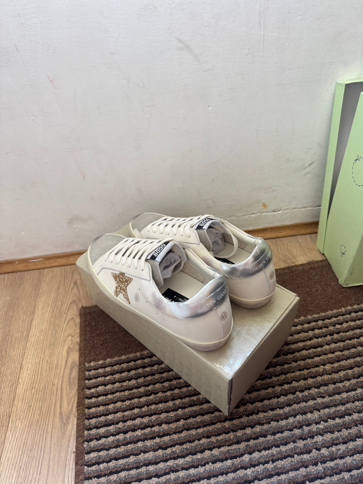 Golden Goose Broj 45(Odmah dostupno)