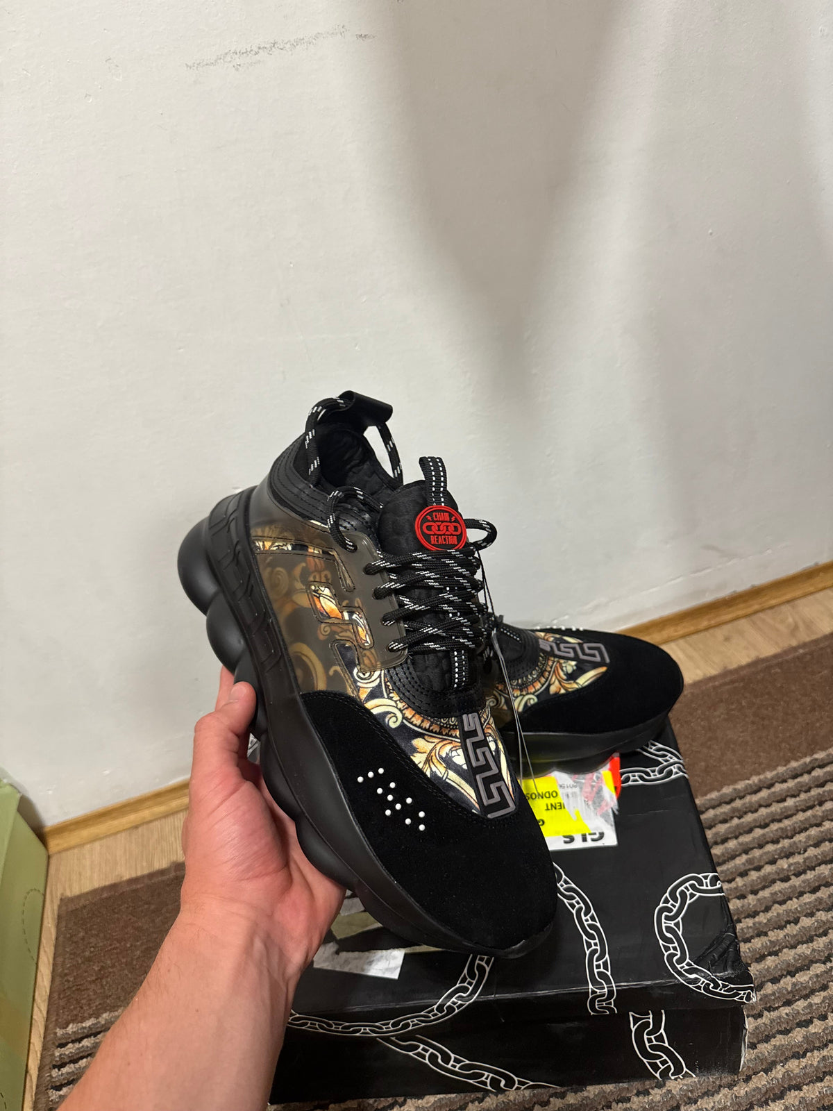 Versace Broj 46(Odmah dostupno)