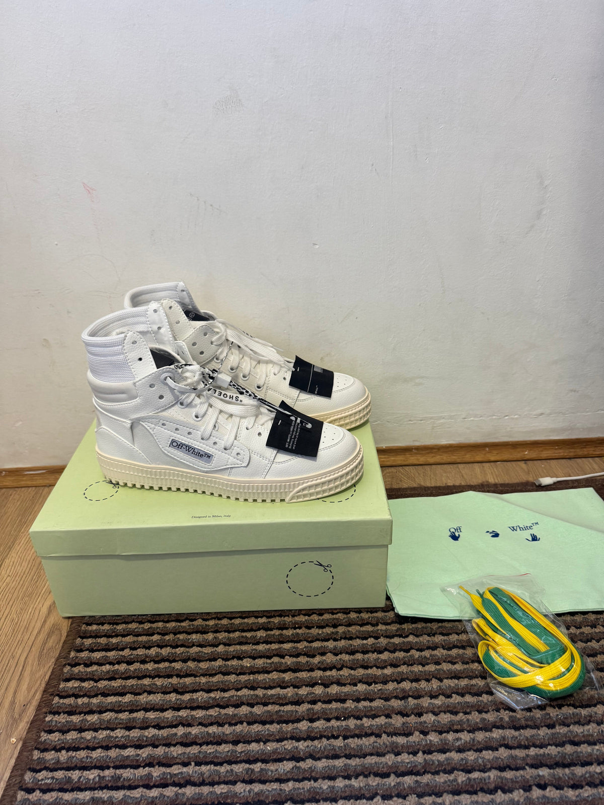 Off White Court Broj 39,46(Odmah dostupno)