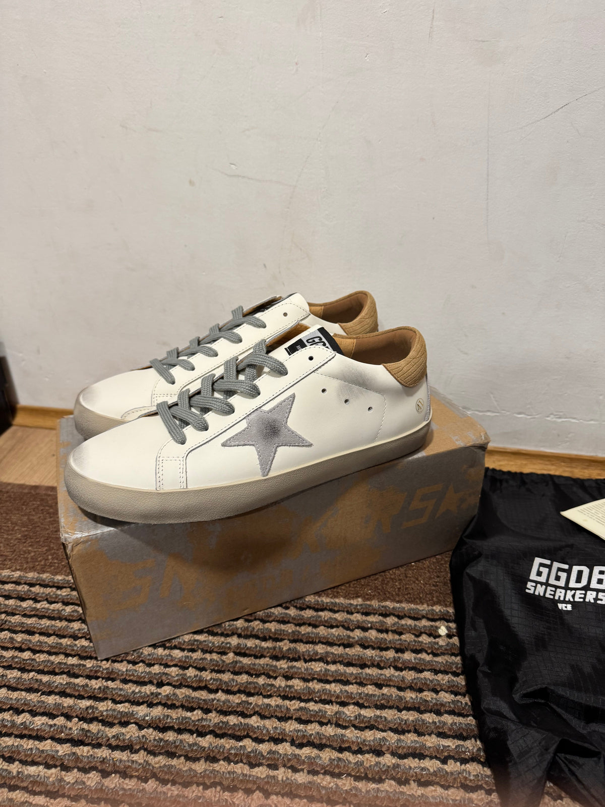 Golden Goose Broj 41(Odmah dostupno)