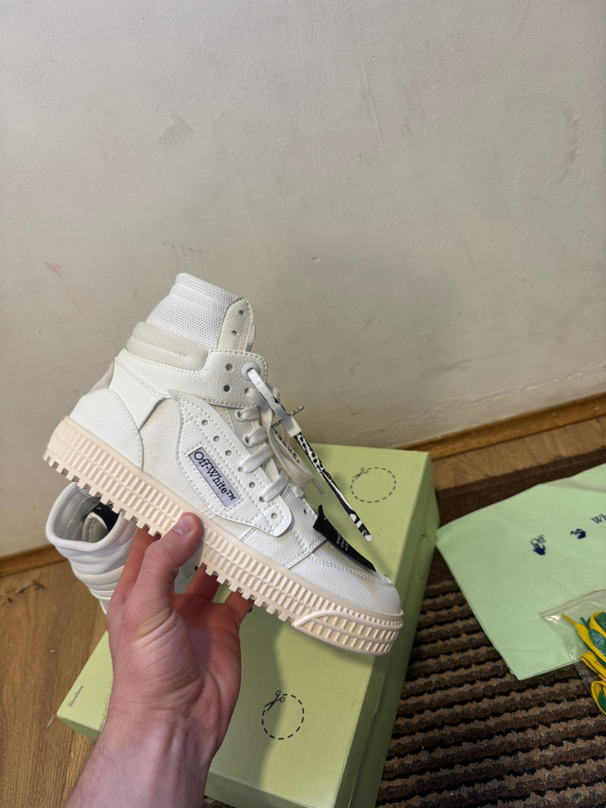 Off White Court Broj 39,46(Odmah dostupno)