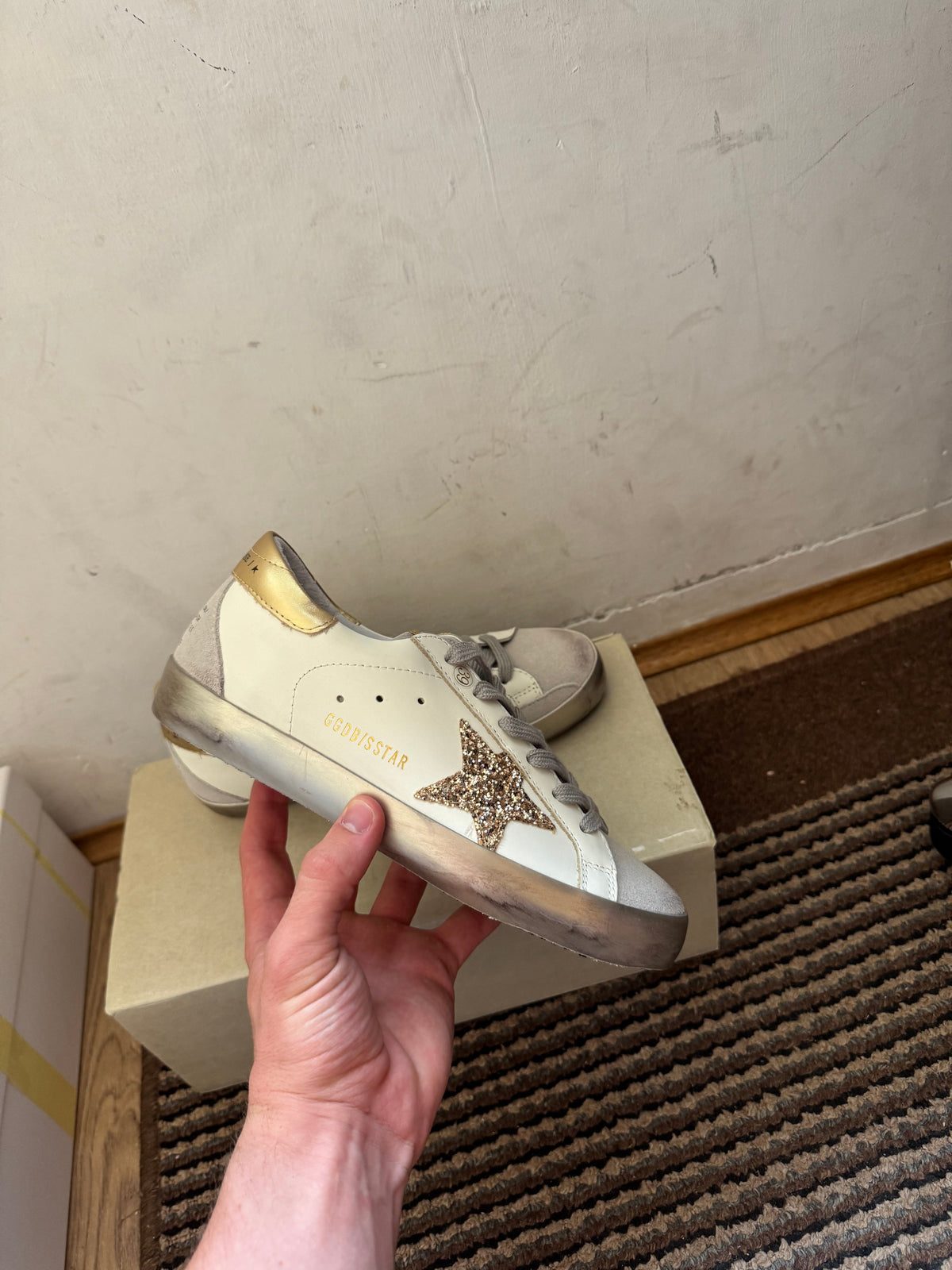 Golden Goose Broj 40(Odmah dostupno)