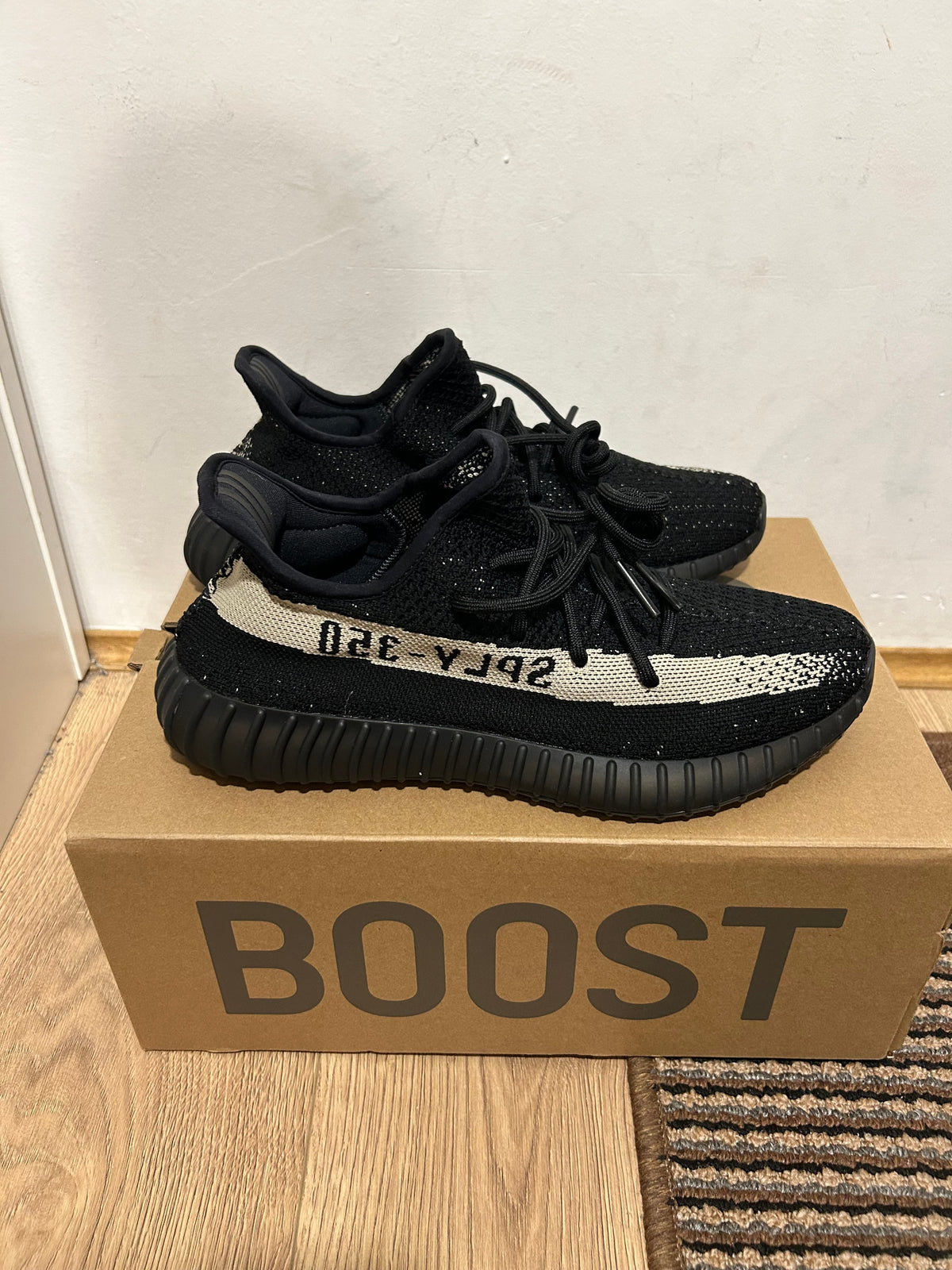 Yeezy 350 Oreo Broj 39,47(Odmah dostupno)