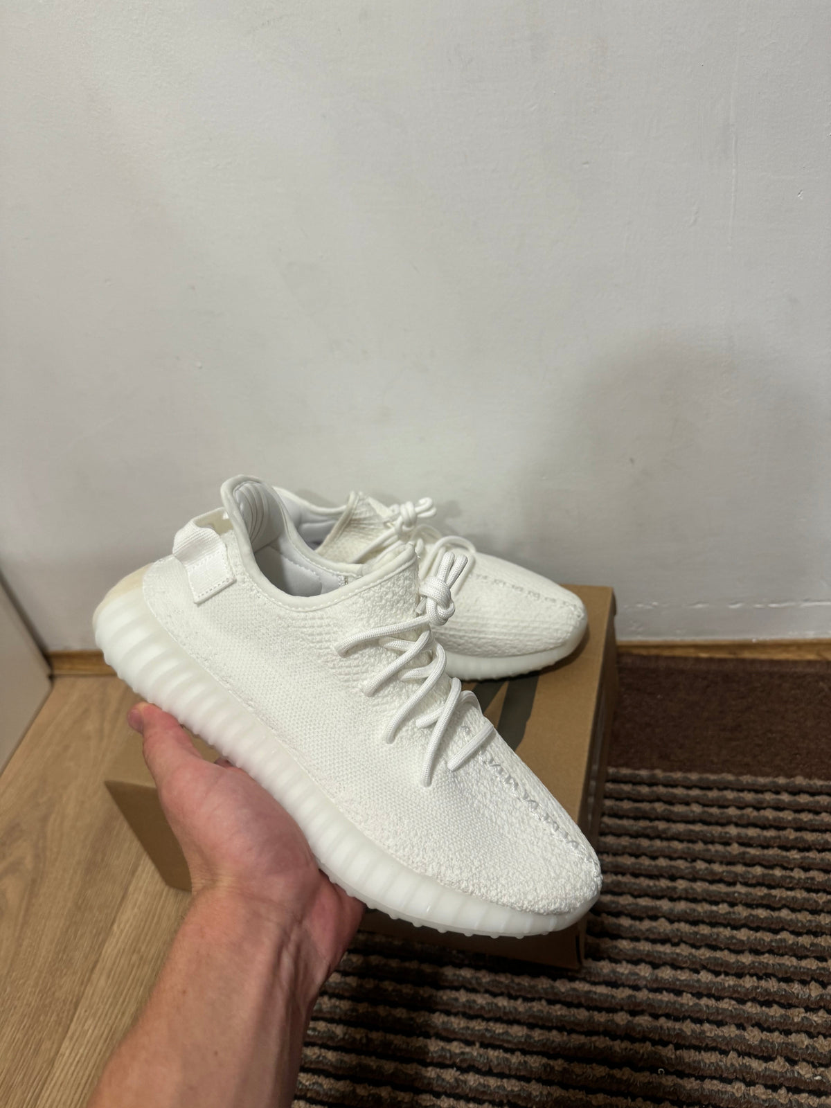 Yeezy350 Cream Broj 39(Odmah dostupno)