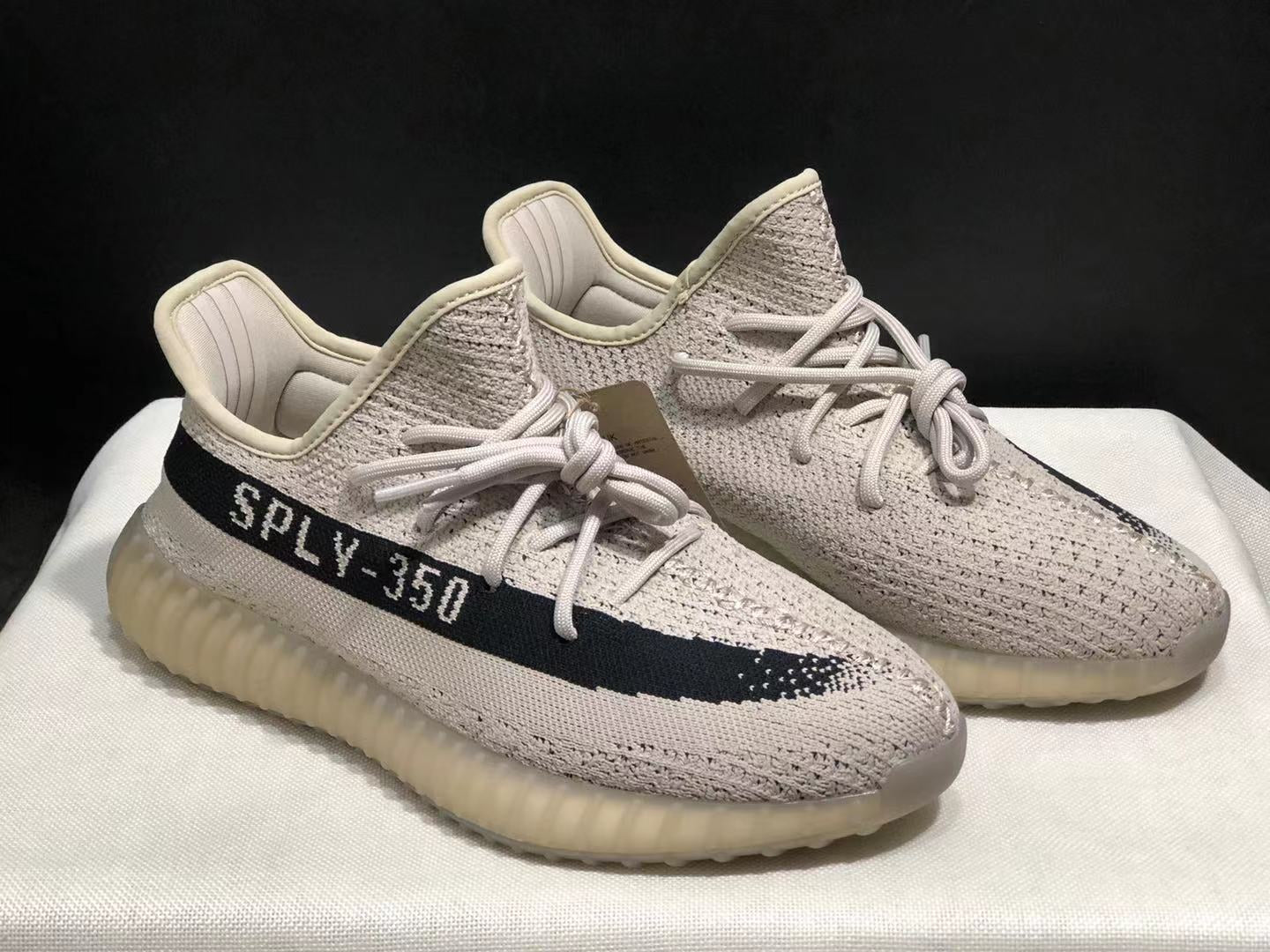 Yeezy 350 Trend Shoes