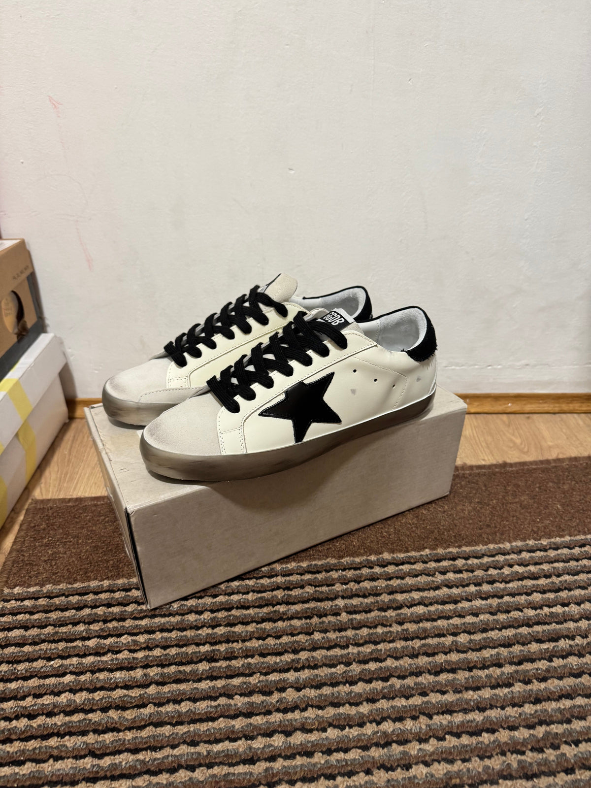 Golden Goose Broj 38,40(Odmah dostupno)