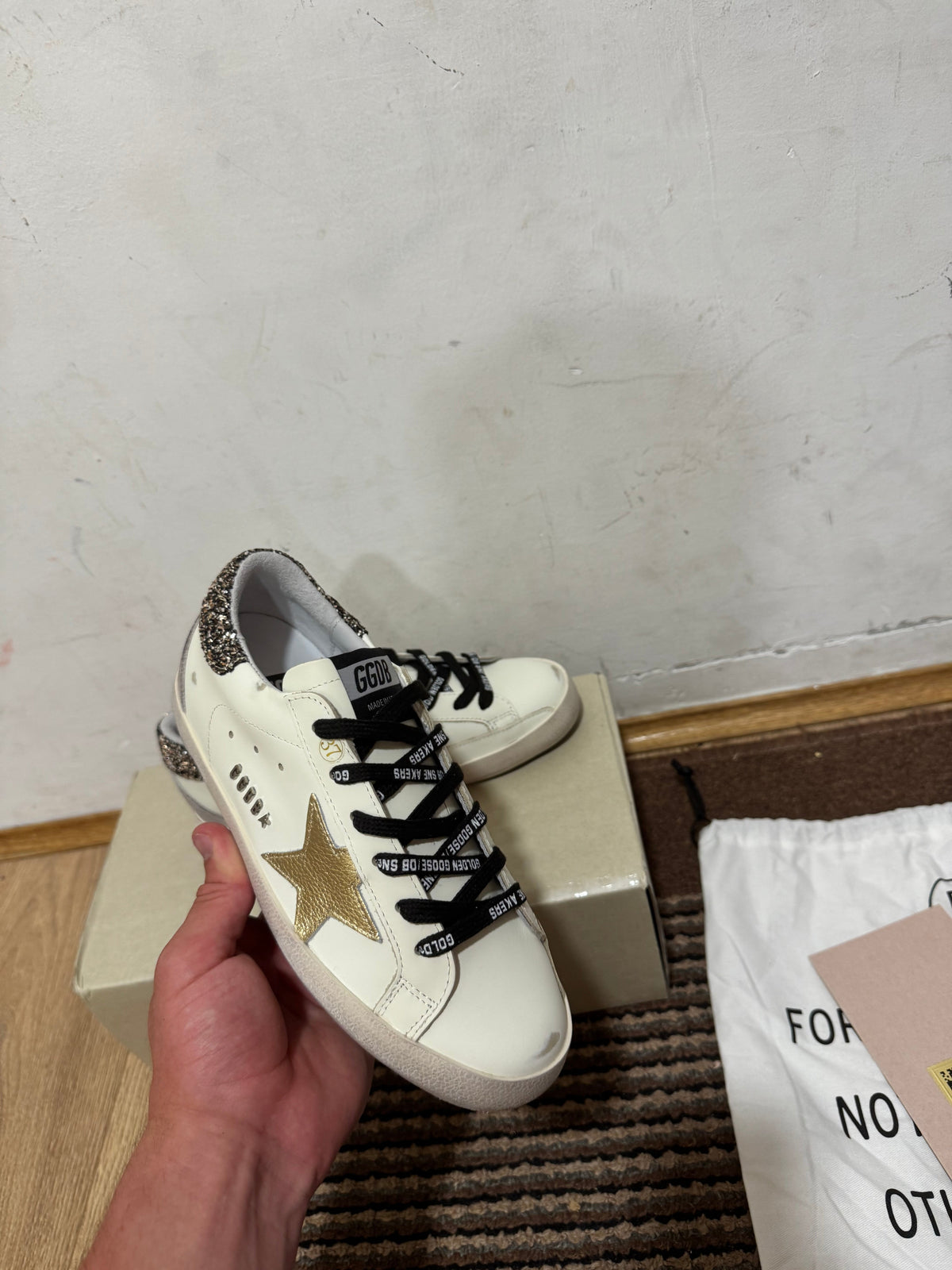 Golden Goose Broj 38(Odmah dostupno)