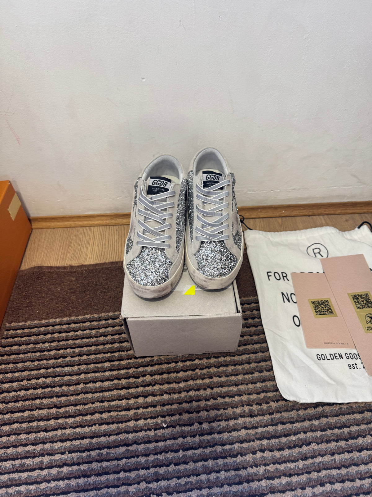 Golden Goose Broj 40(Odmah dostupno)