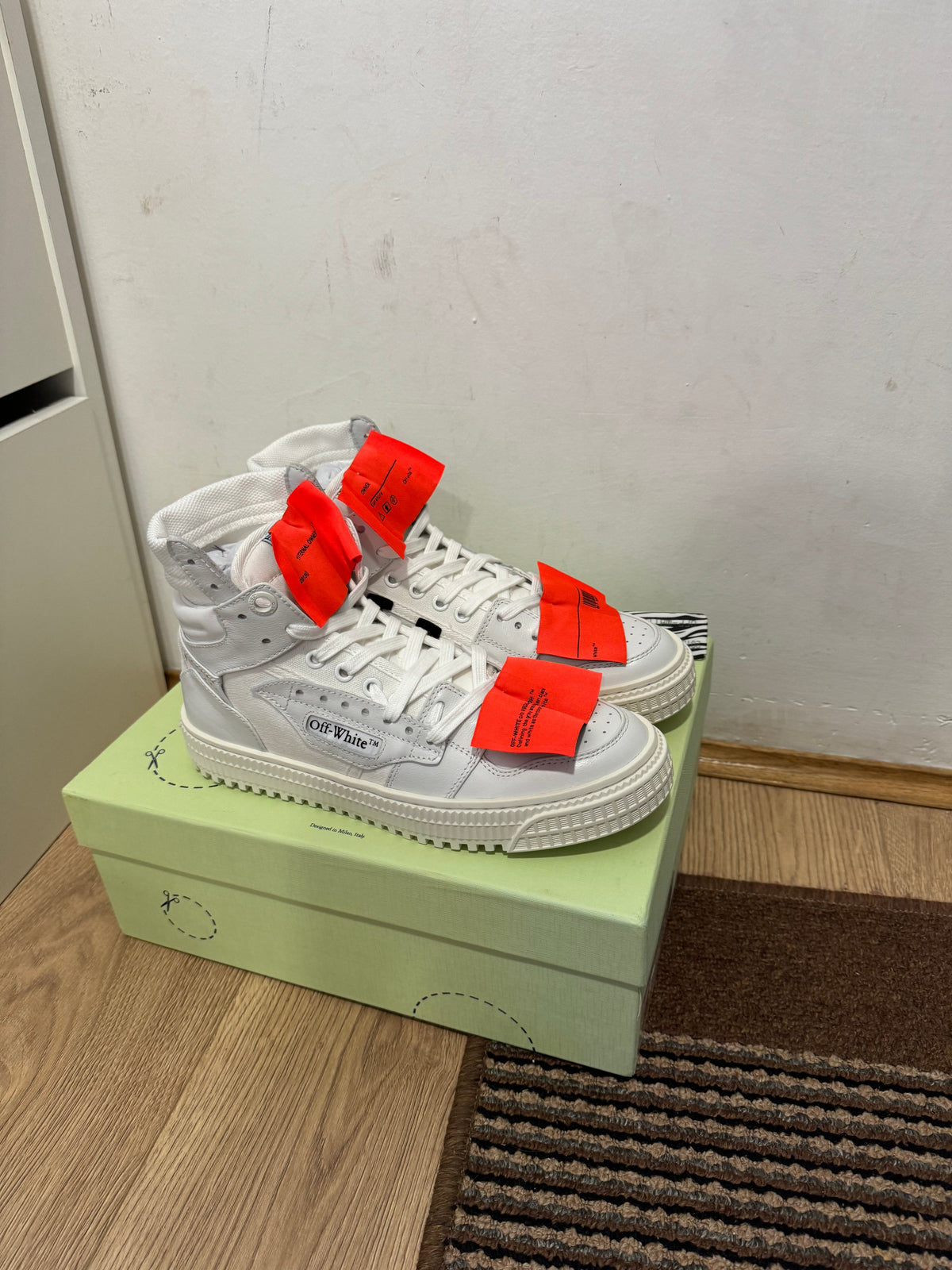 Off White Court Broj 43(Odmah dostupno) (Nemaju original kutiju)