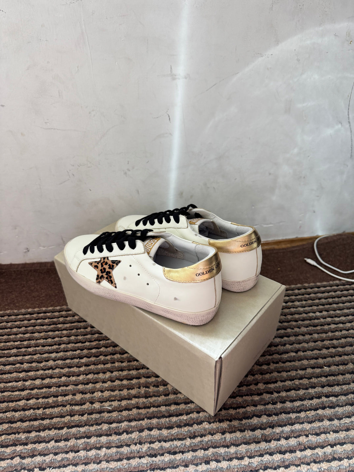 Golden Goose Broj 40(Odmah dostupno)