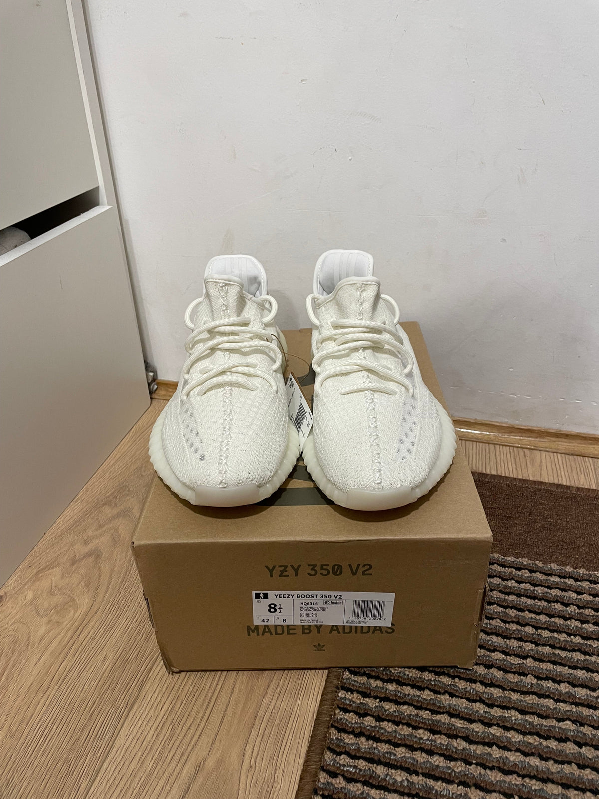 Yeezy 350 Bone Broj 43(Odmah dostupno)