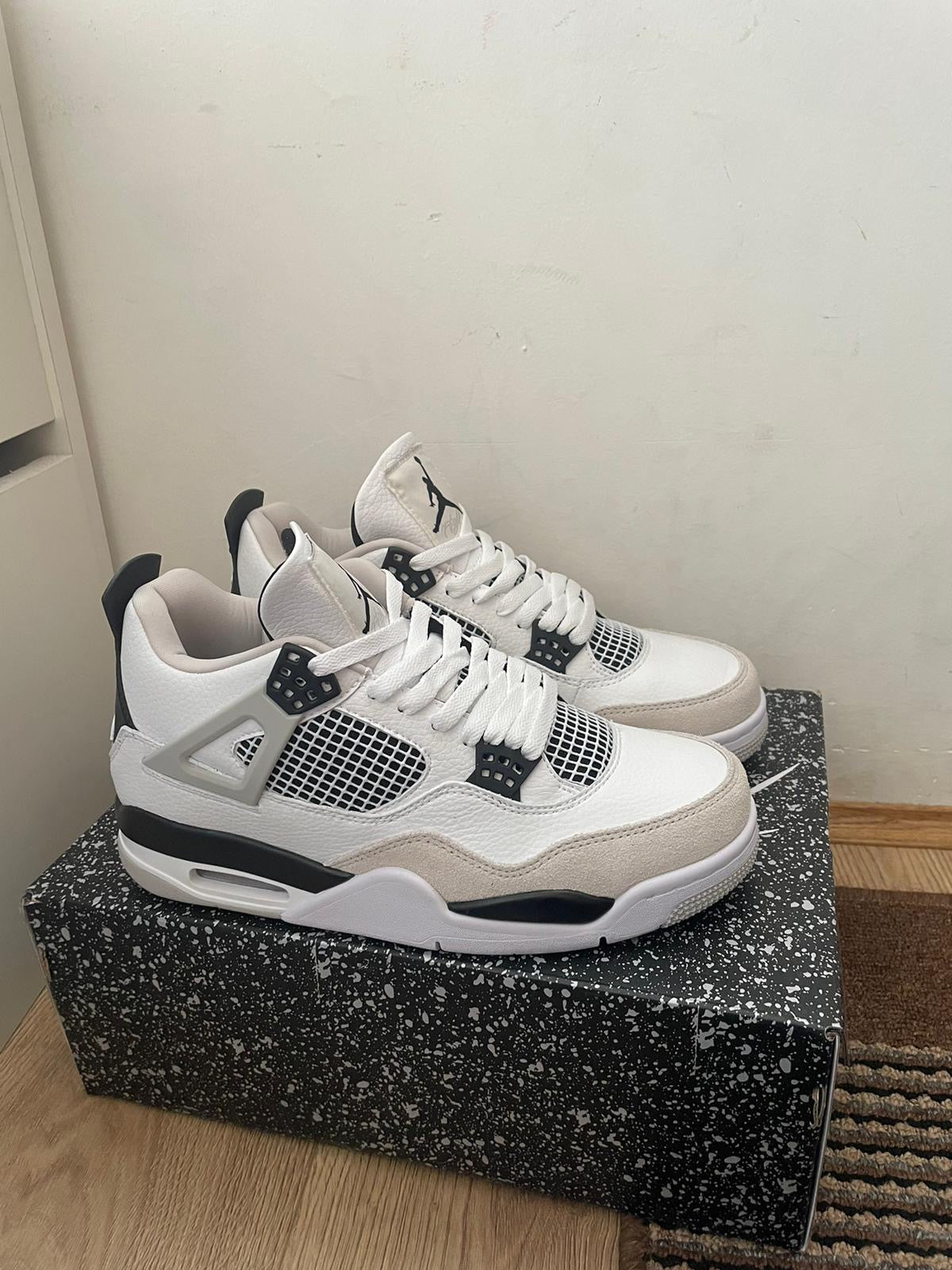 Jordan 4 Military black Broj 44(Odmah dostupno)