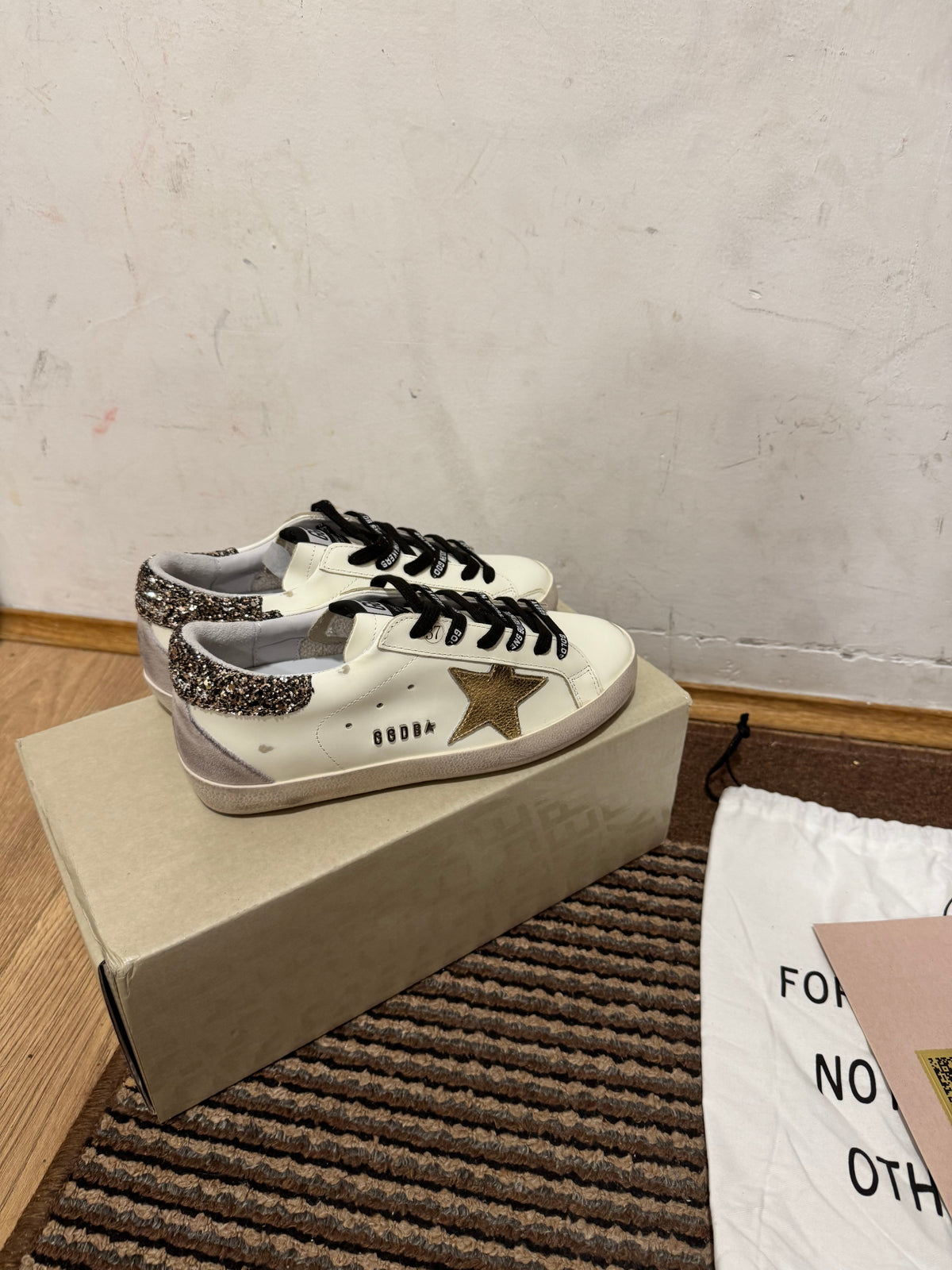 Golden Goose Broj 38(Odmah dostupno)
