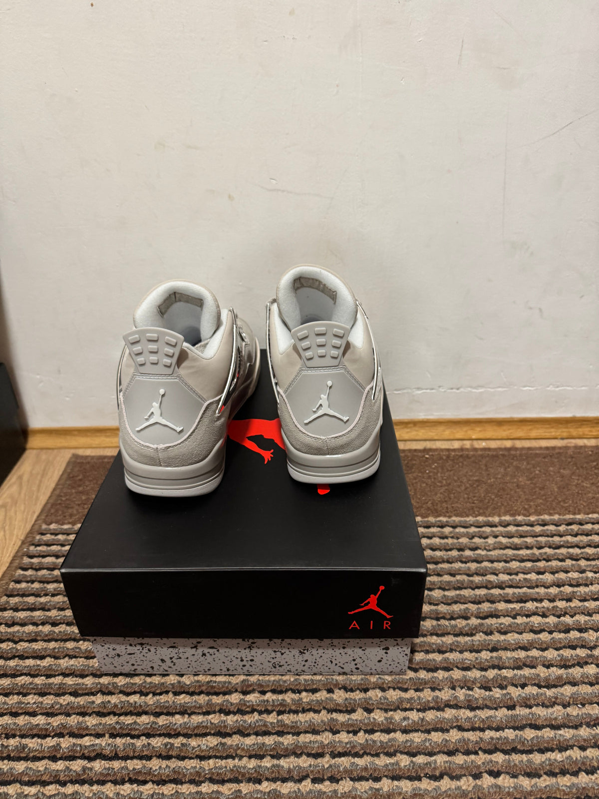 Jordan 4 Frozen Moment Broj 39(Odmah dostupno)