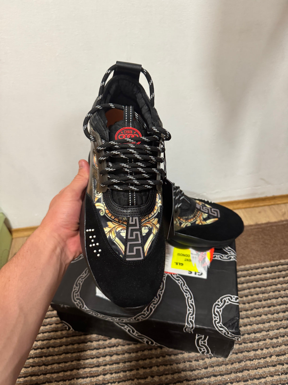 Versace Broj 46(Odmah dostupno)