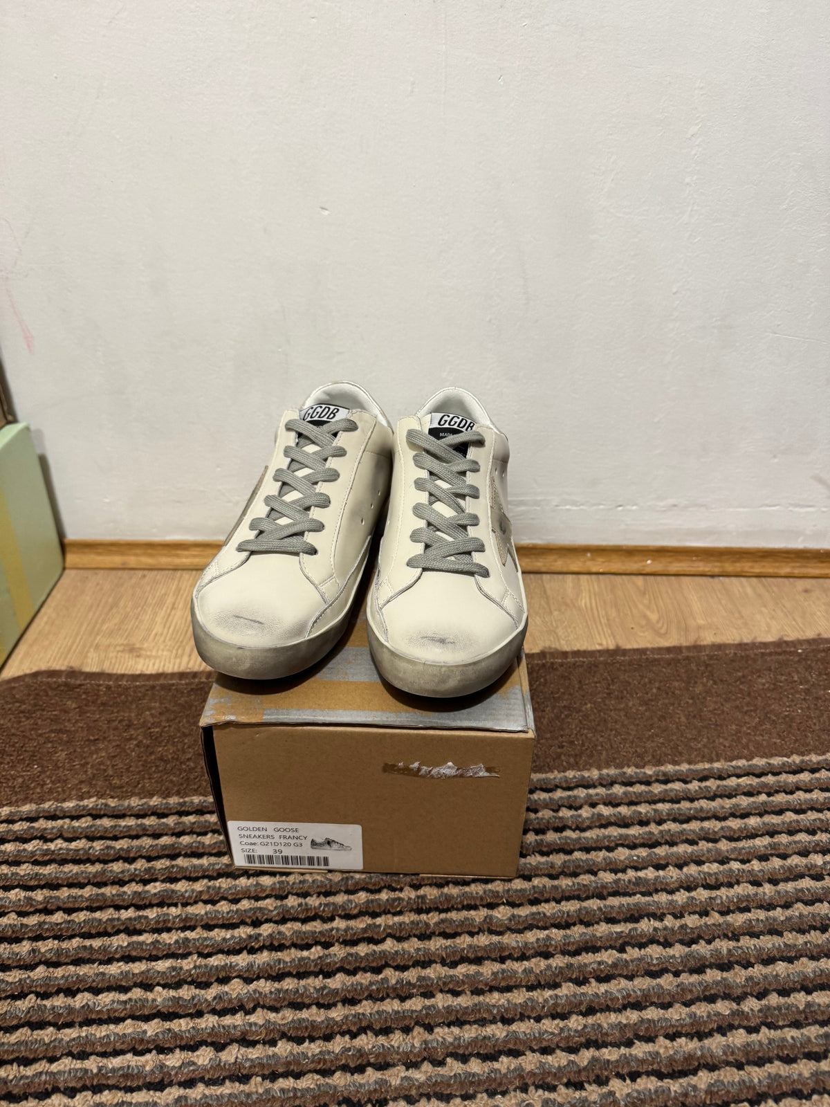 Golden Goose Broj 38,40(Odmah dostupno) (ZLATNE)