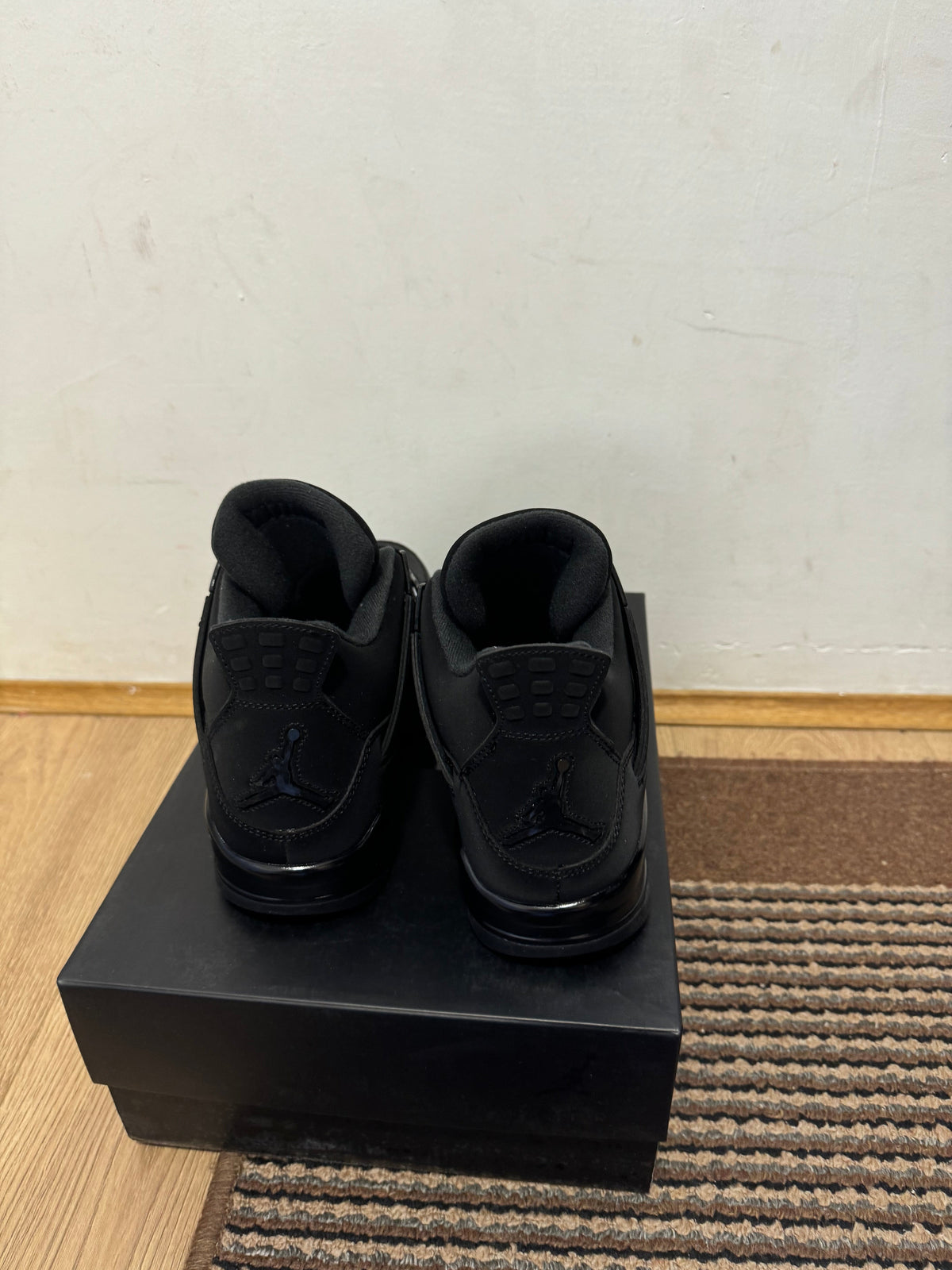 Jordan 4 Black Cat Broj 38,43,44(Odmah dostupno)