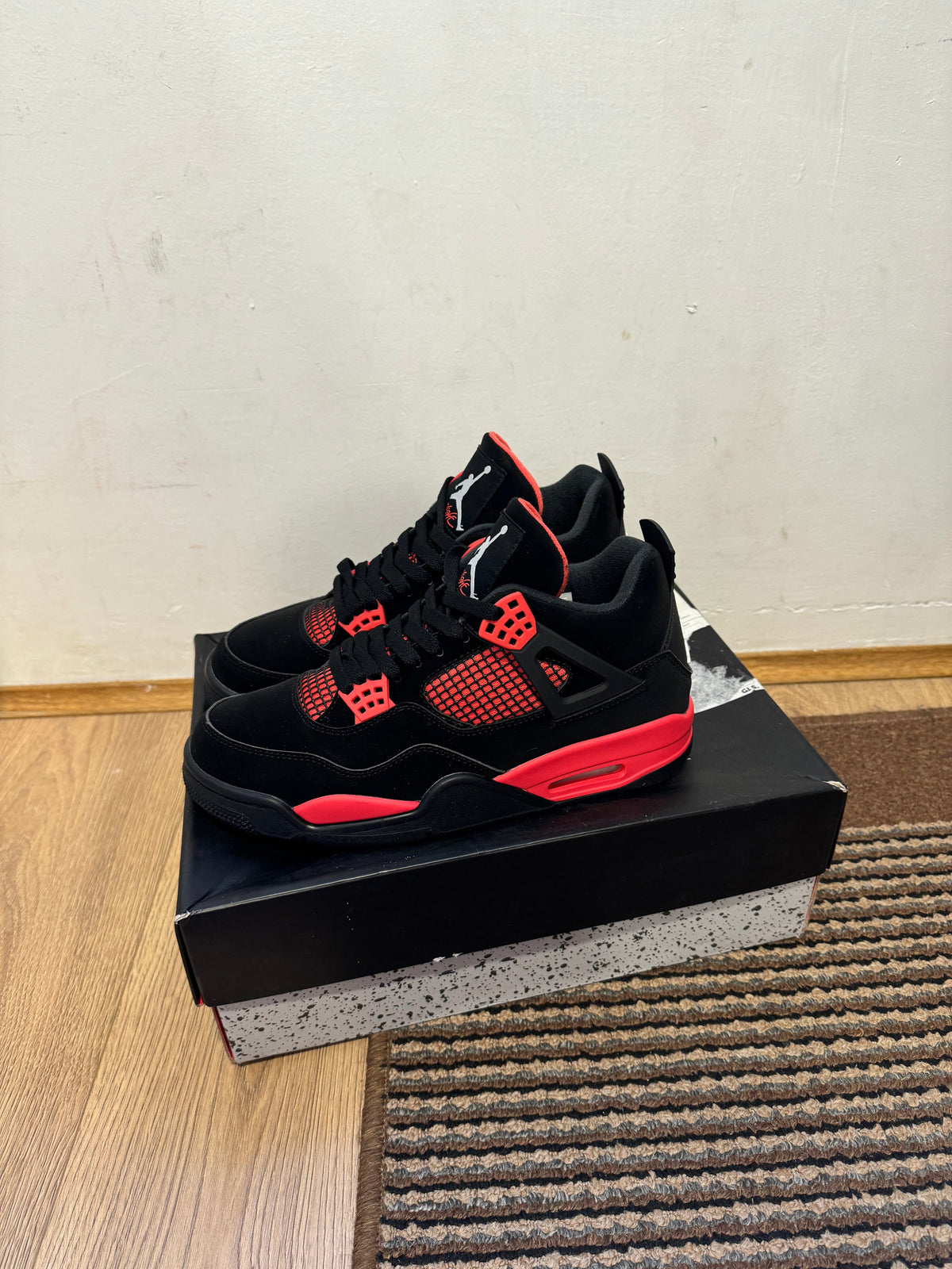 Jordan 4 Red Thunder Broj 47(Odmah dostupno)