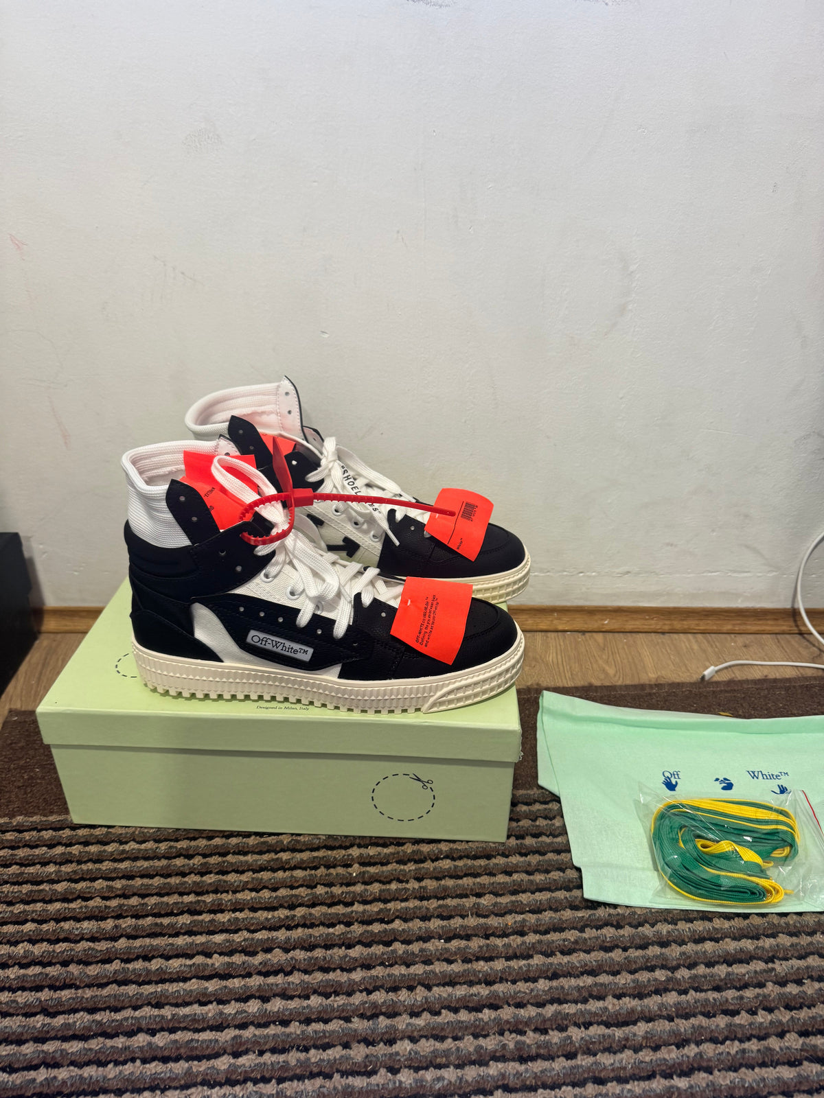 Off White Court Broj 41(Odmah dostupno)