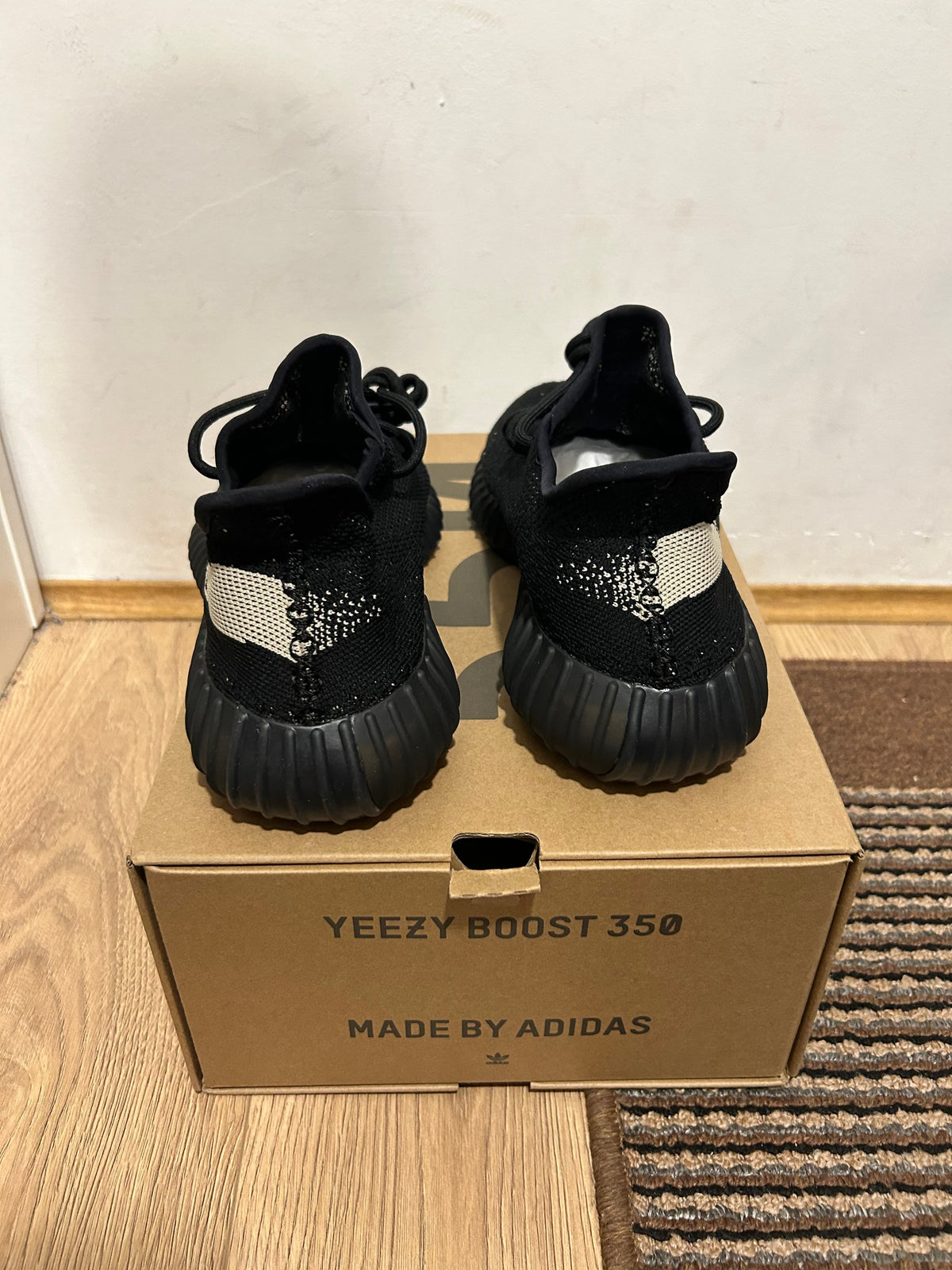 Yeezy 350 Oreo Broj 39,47(Odmah dostupno)