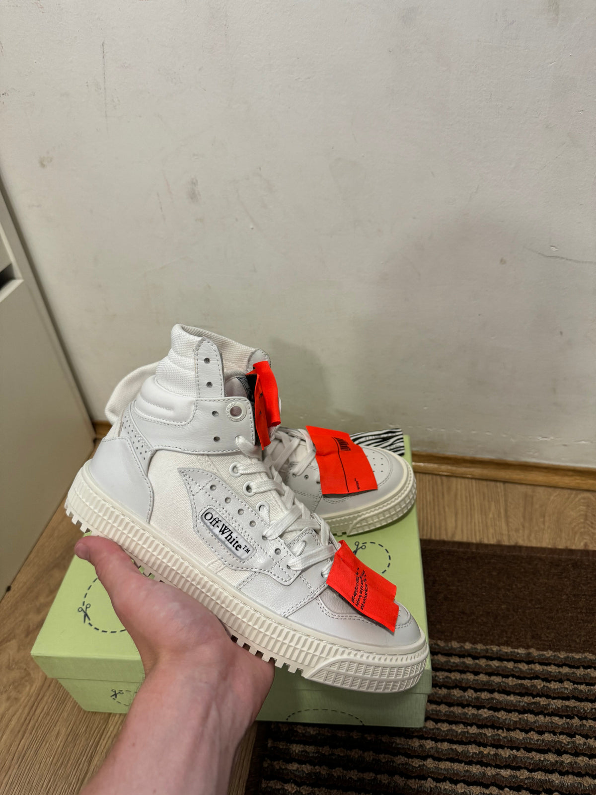 Off White Court Broj 43(Odmah dostupno) (Nemaju original kutiju)