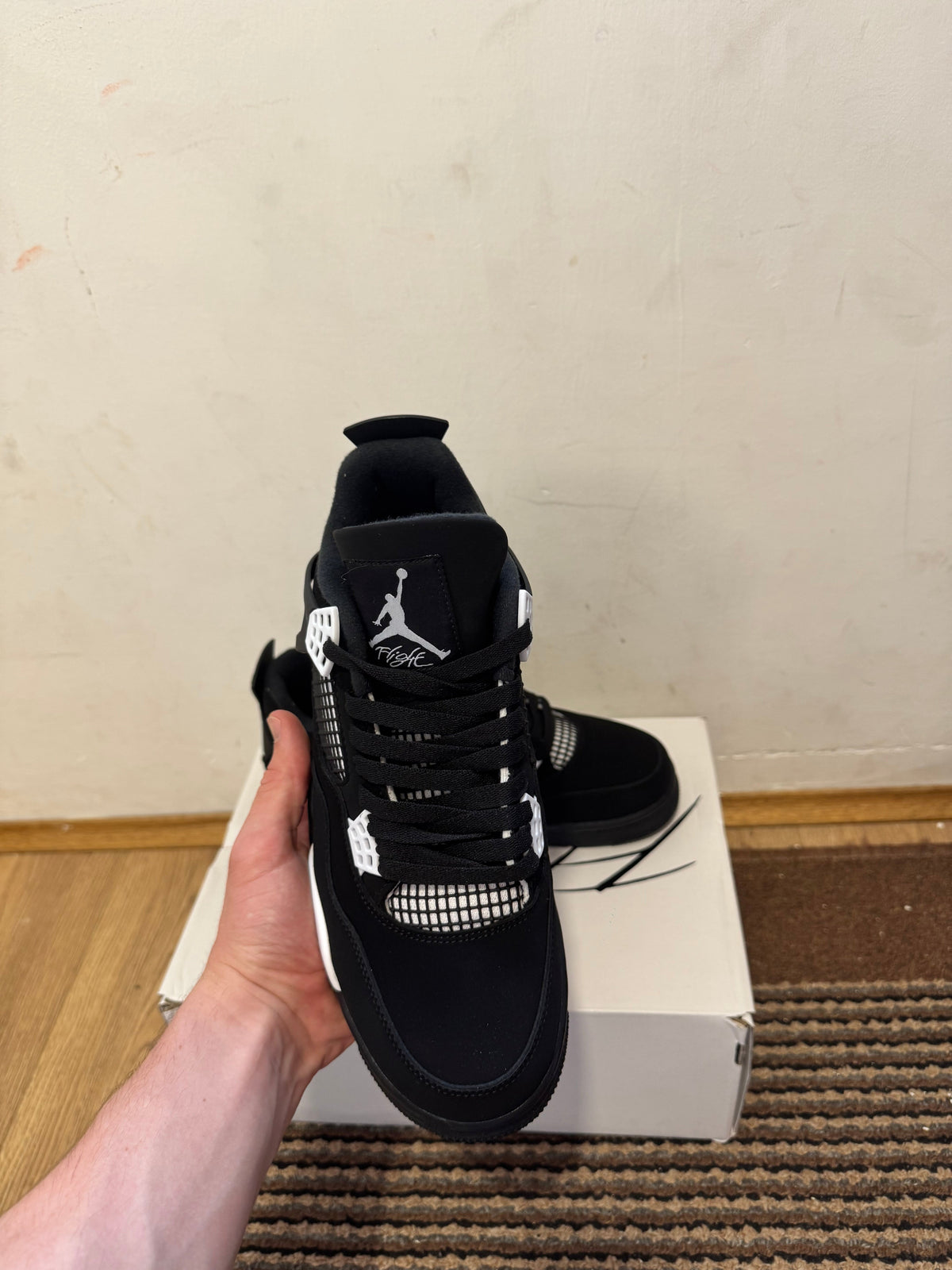 Jordan 4 White Thubder Broj 42(Odmah dostupno)