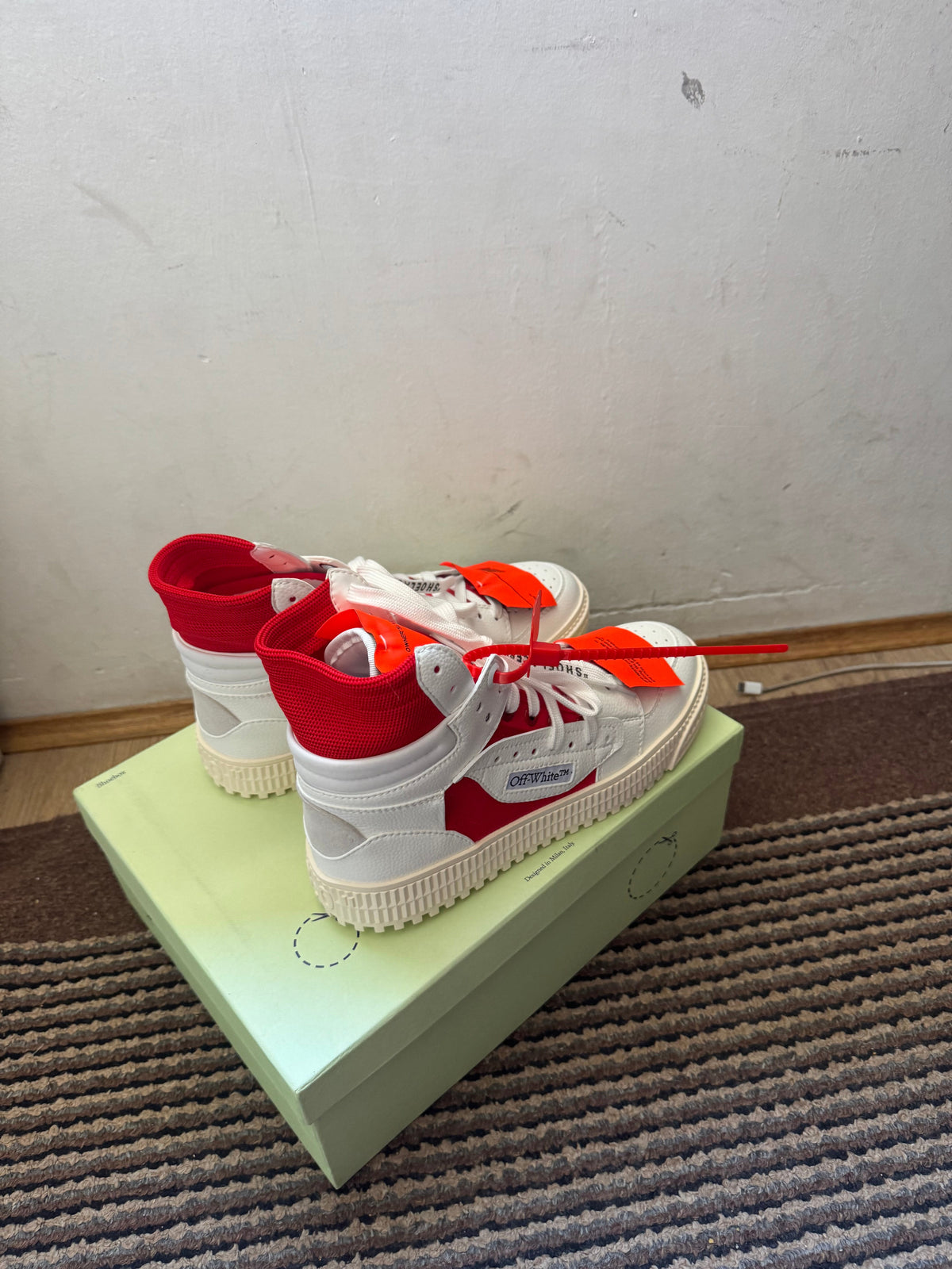 Off White Court Broj 40(Odmah dostupno)