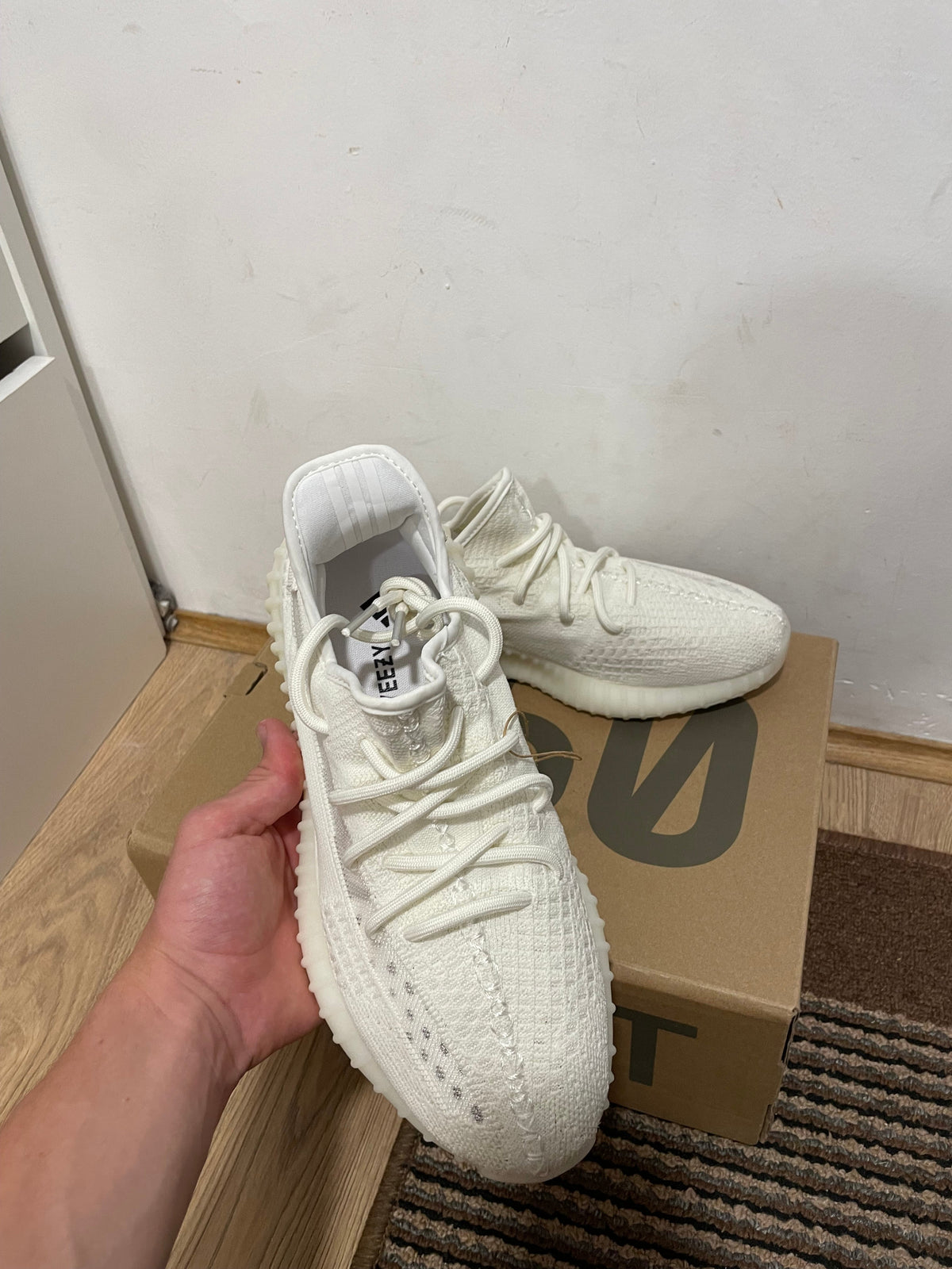 Yeezy 350 Bone Broj 43(Odmah dostupno)