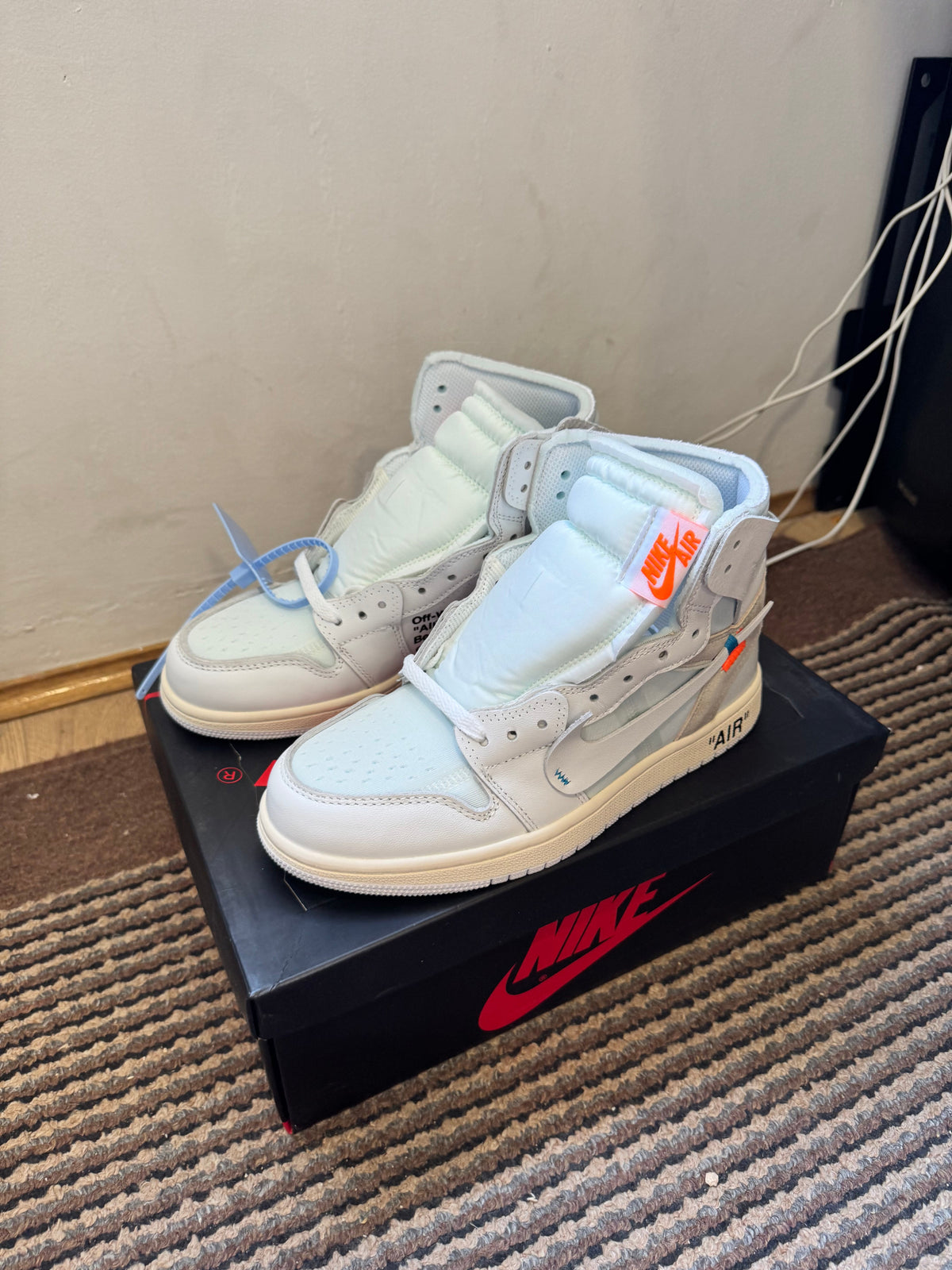 Jordan 1 High Off White Euro Broj 36,43(Odmah dostupno)