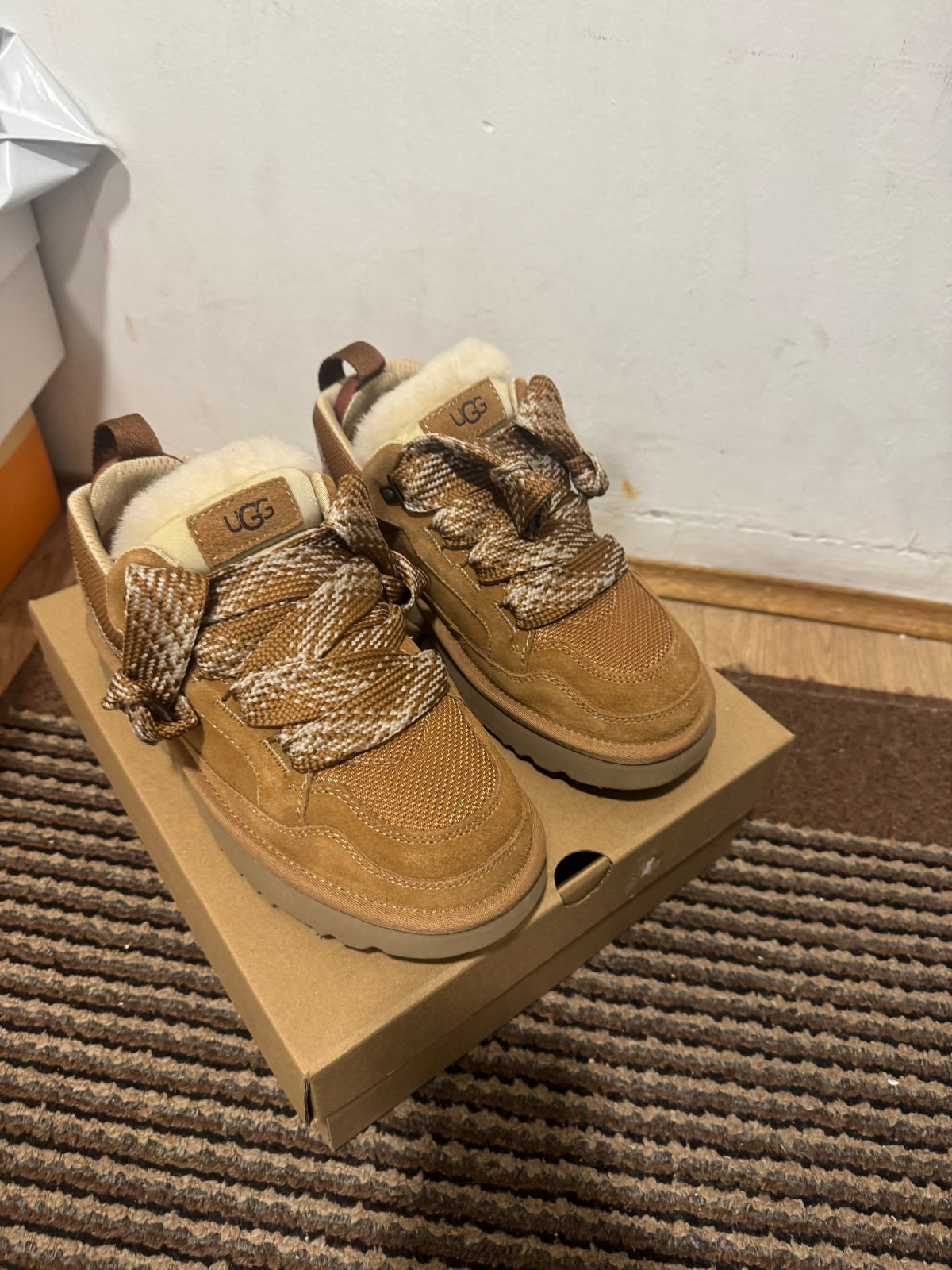 Ugg Broj 39(Odmah dostupno)